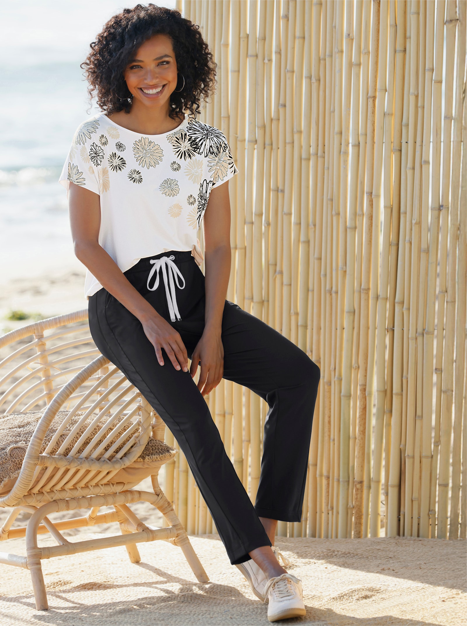 heine Kurzarmshirt mit Blumen-Print - weiß