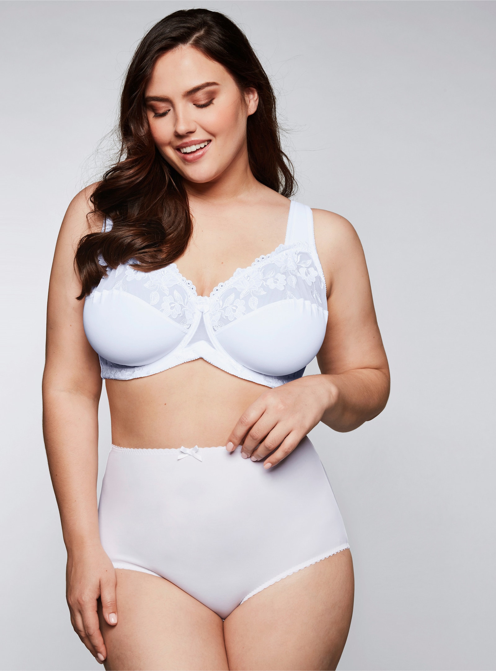 sheego Bügel-BH mit leicht transparenter Spitze - weiß