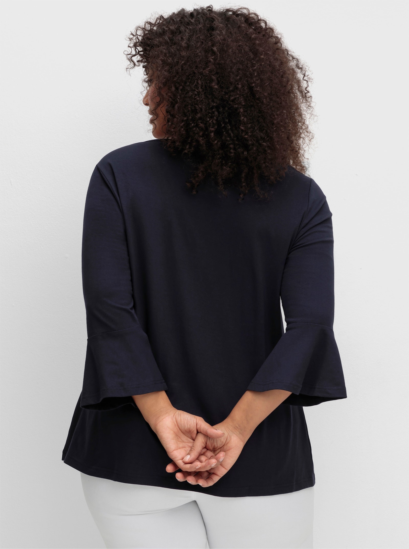 sheego by Joe Browns Shirt met 3/4-mouwen, biezen en volants - nachtblauw