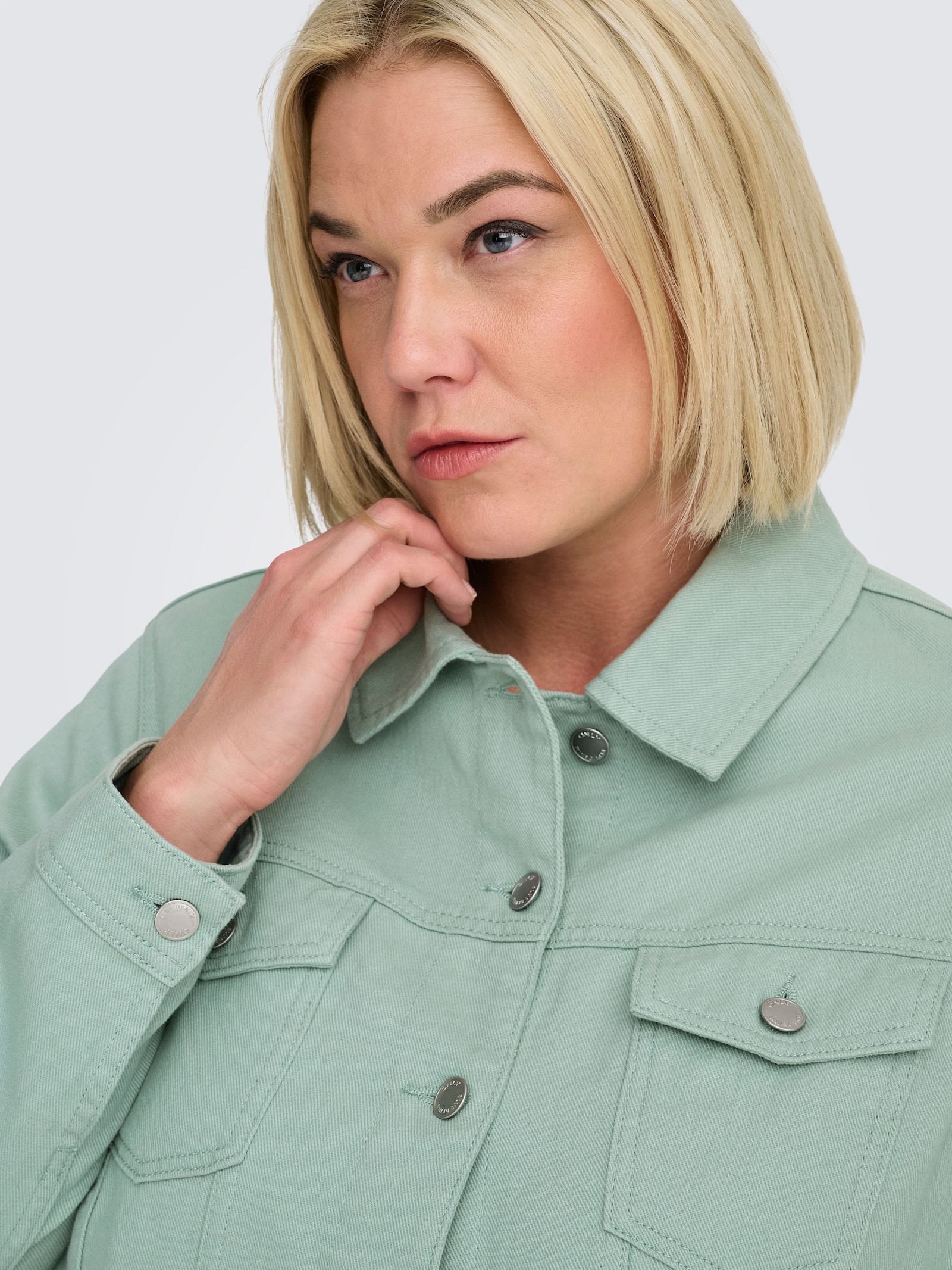 ONLY CARMAKOMA Jeansjacke - jadeite