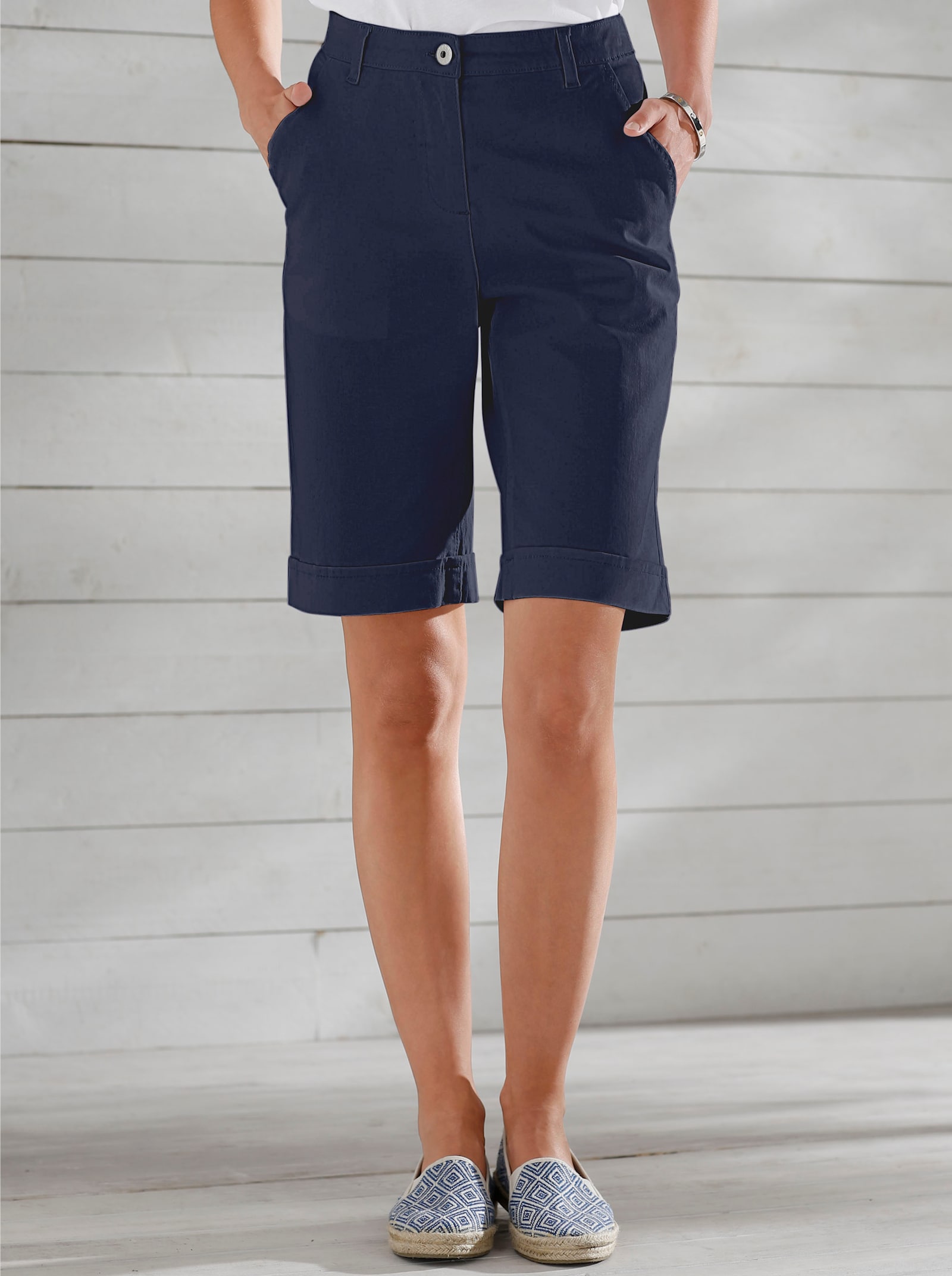 Jeansbermudas mit Dehnbund hinten - marine
