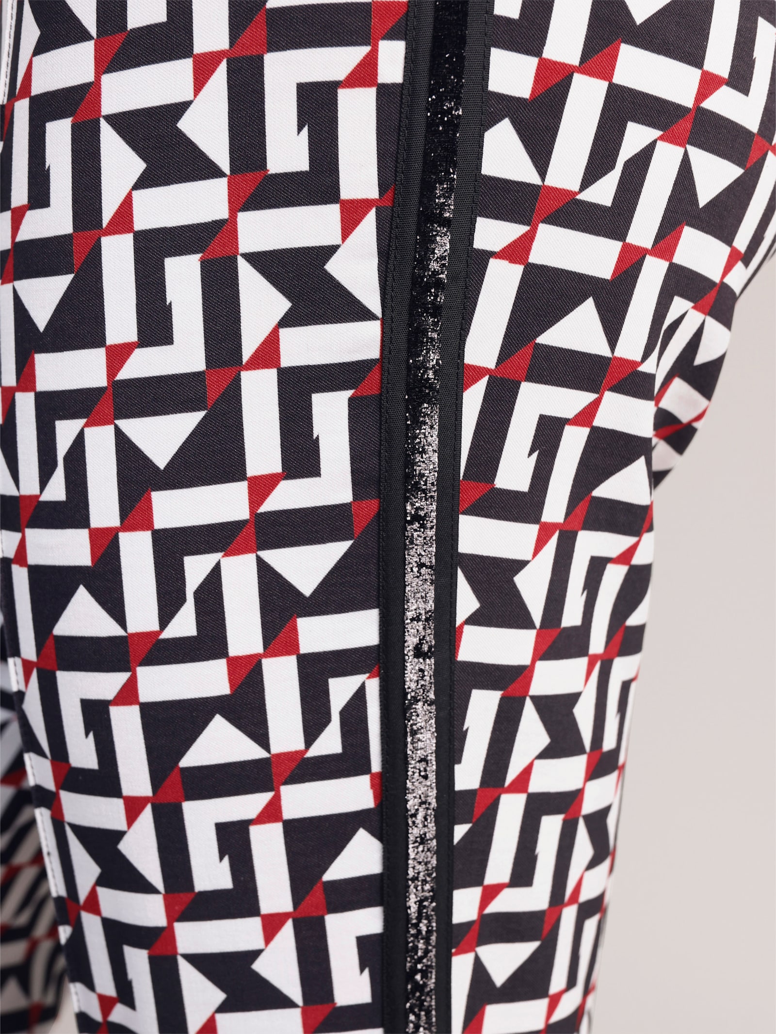 CREATION L PREMIUM Druckhose mit Zierbändern - schwarz-weiß-bedruckt