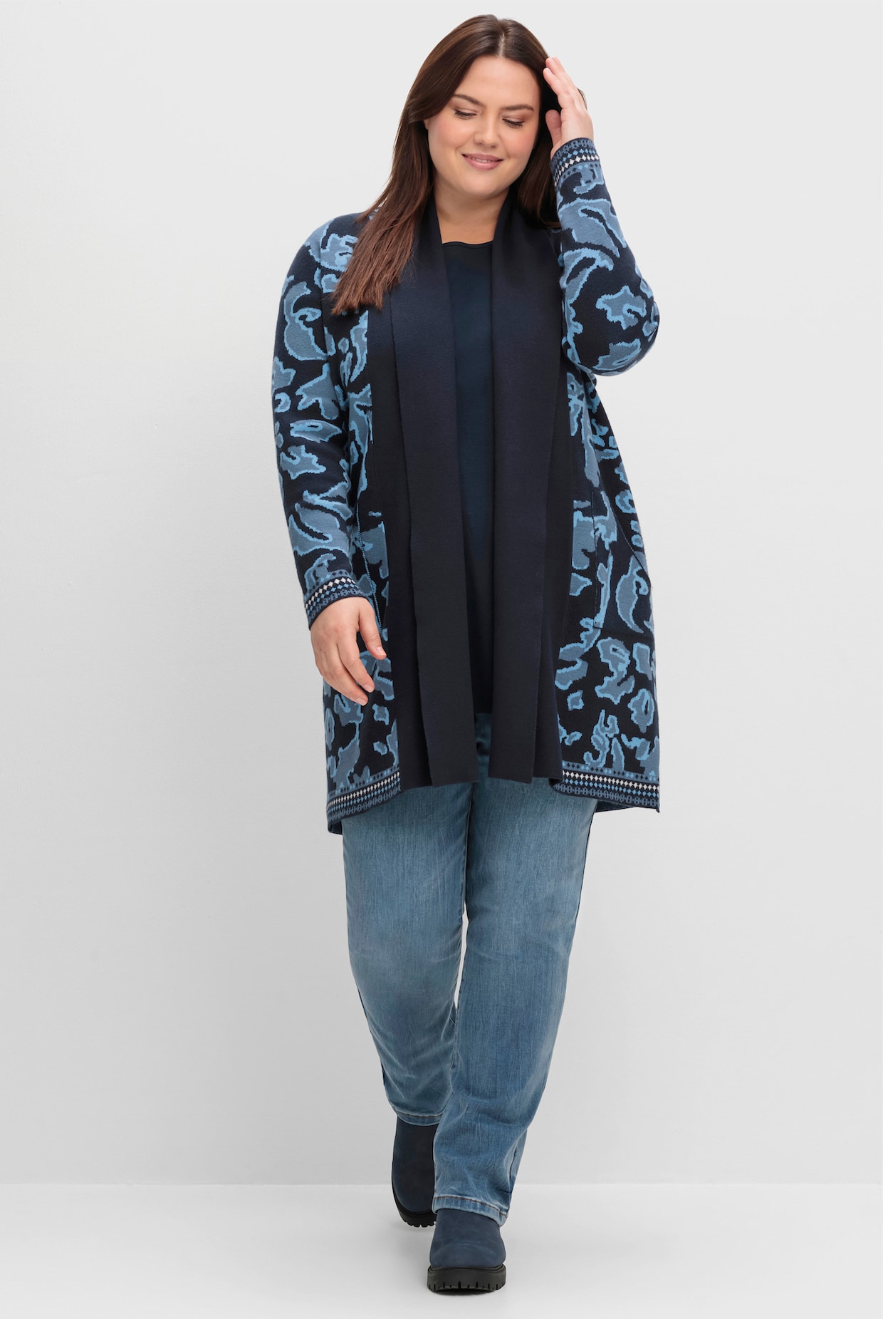 sheego Lang gebreid vest - diepblauw gedessineerd