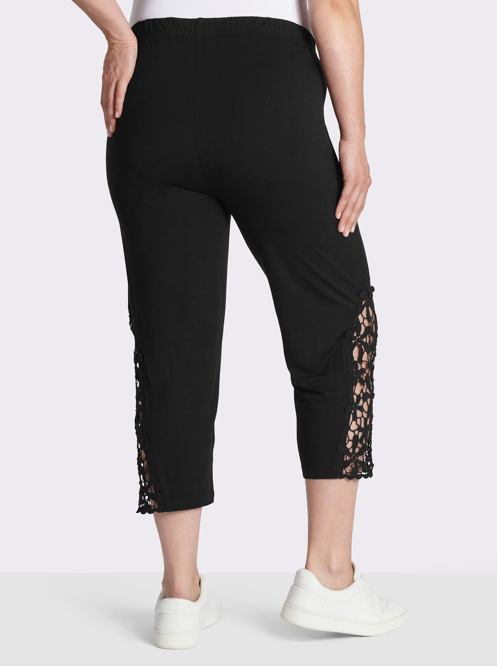 Caprileggings mit Spitzeneinsatz am Saum - schwarz