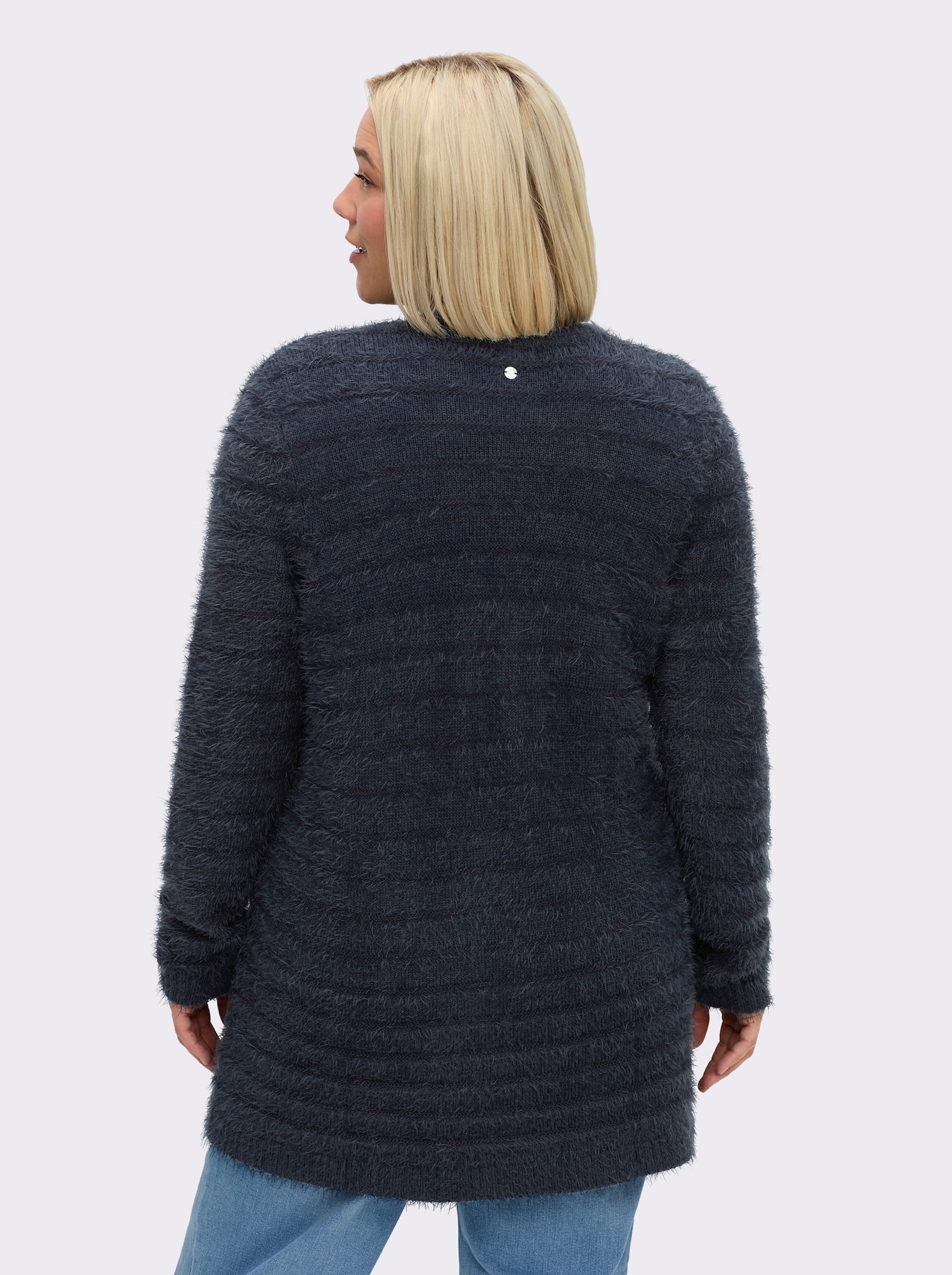 sheego Strickjacke in langer Form mit Druckknopf - tiefblau