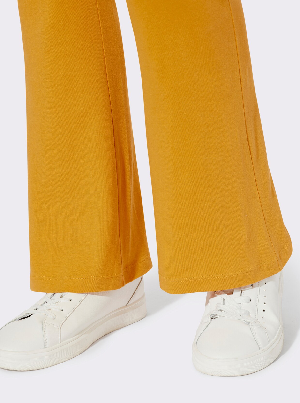 Freizeithose in Schlaghosen-Form - ocker