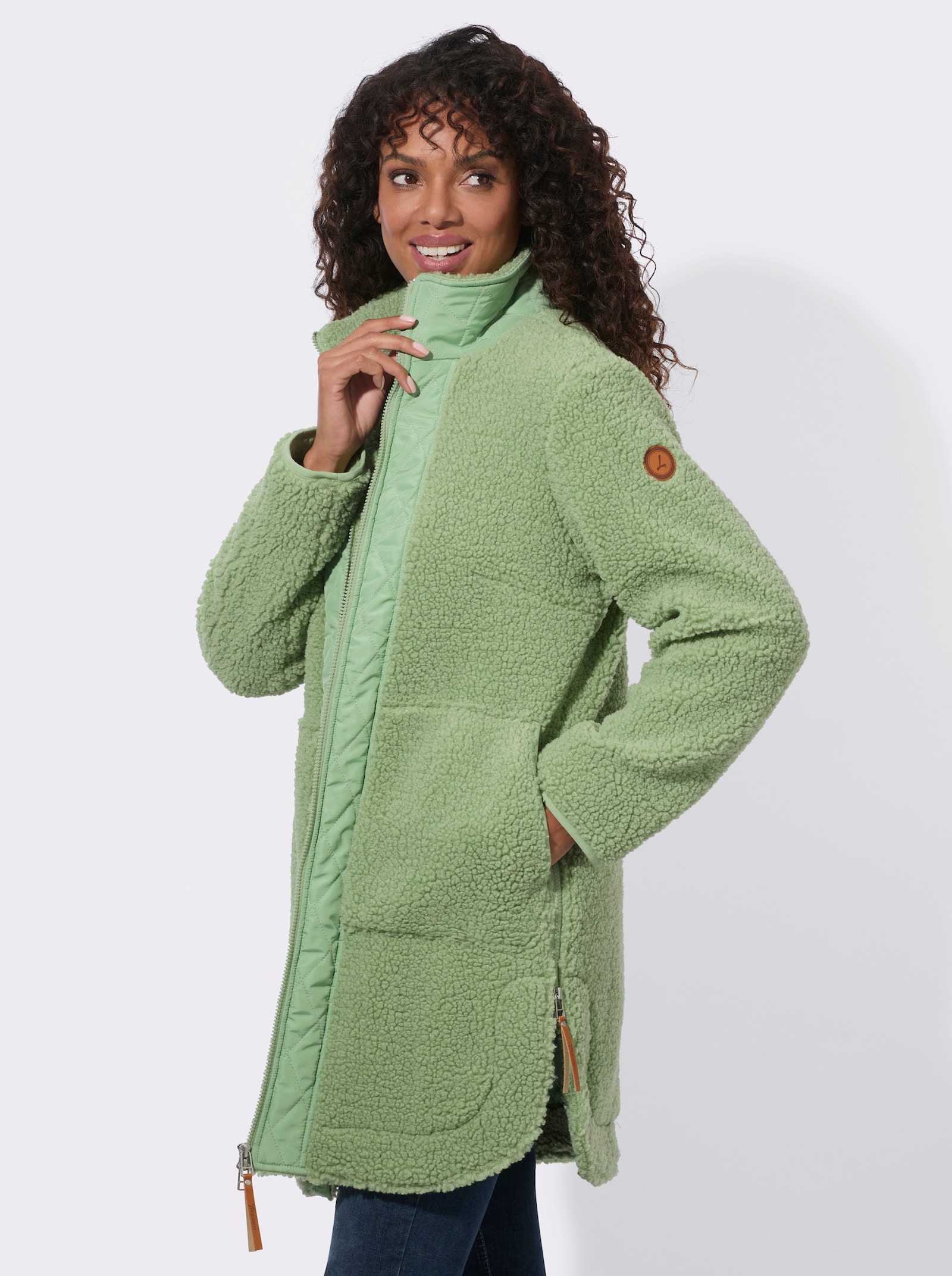 Teddyjacke mit Reißverschluss an den Saumschlitzen - eucalyptus
