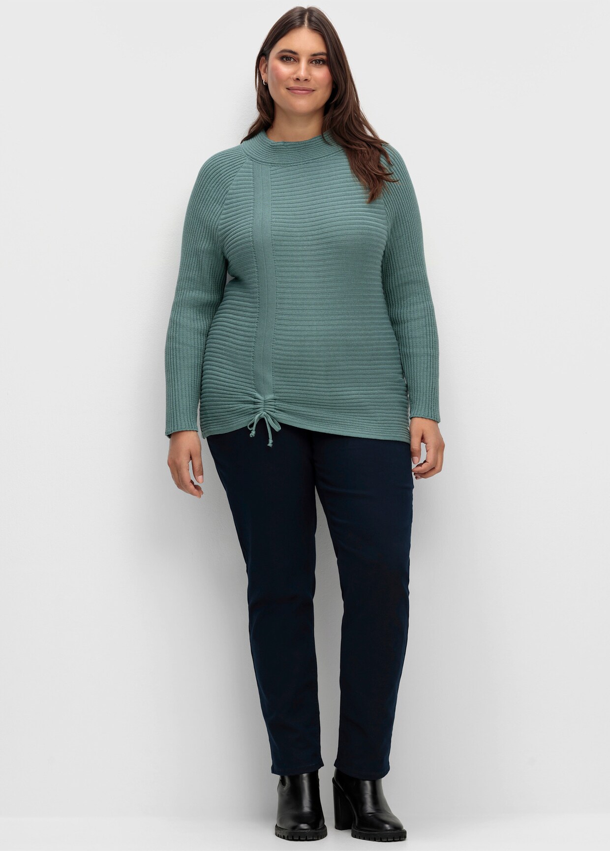 Langarm-Pullover mit Raffung am Saum - jade