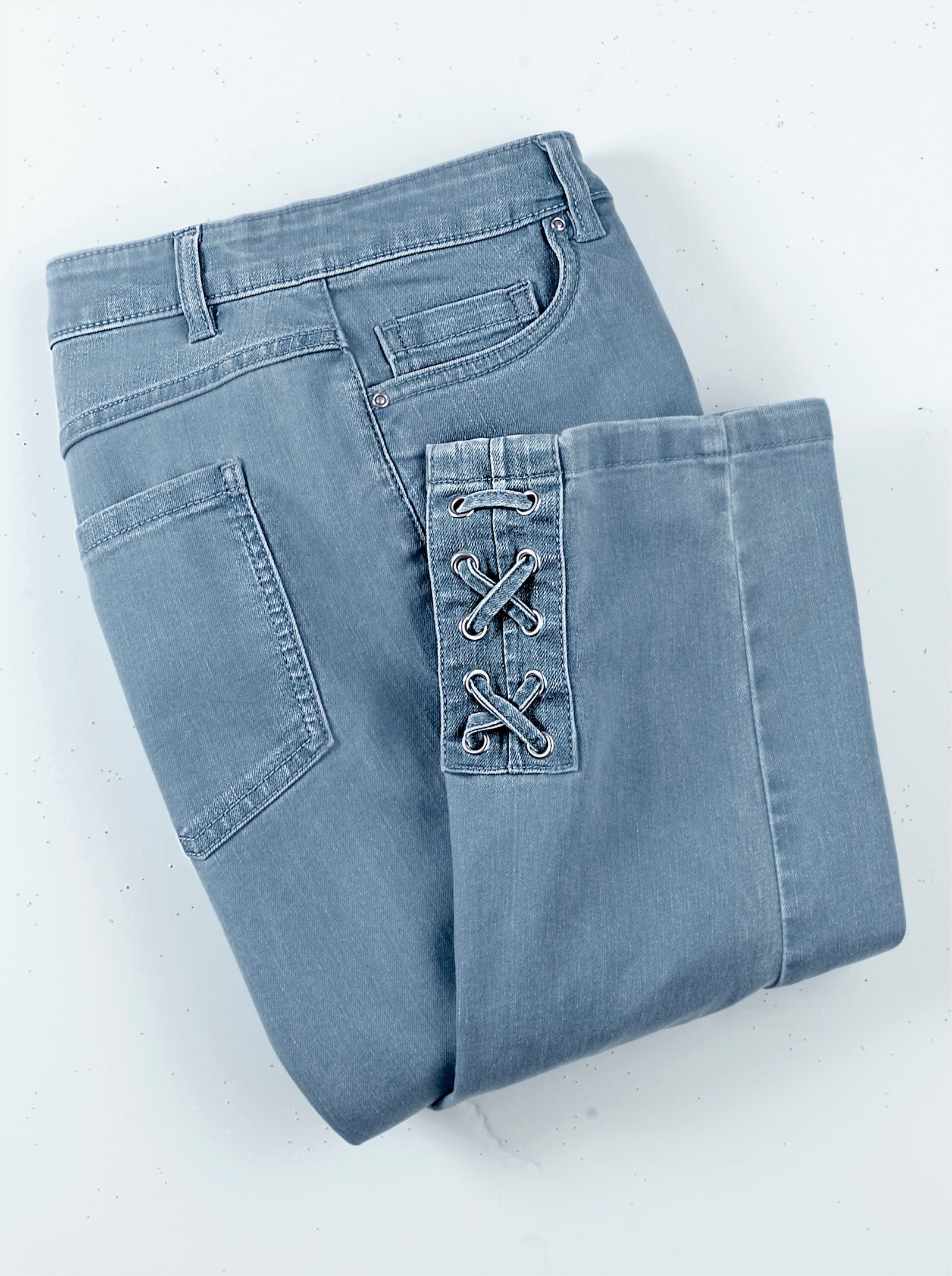 3/4-Jeans mit Bändchen-Verzierung - blue-bleached