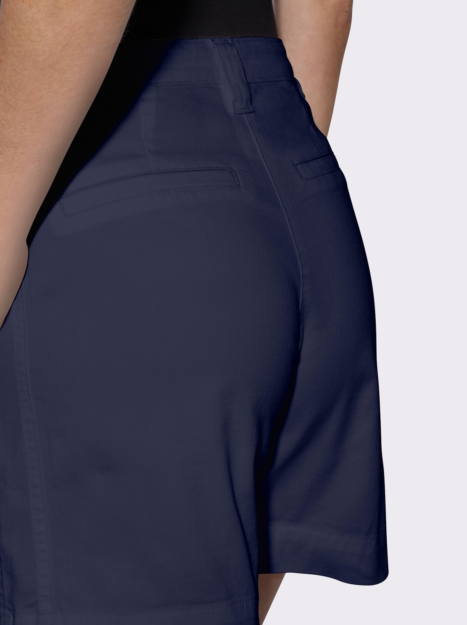 heine Shorts mit etwas weiterem Bein - marine