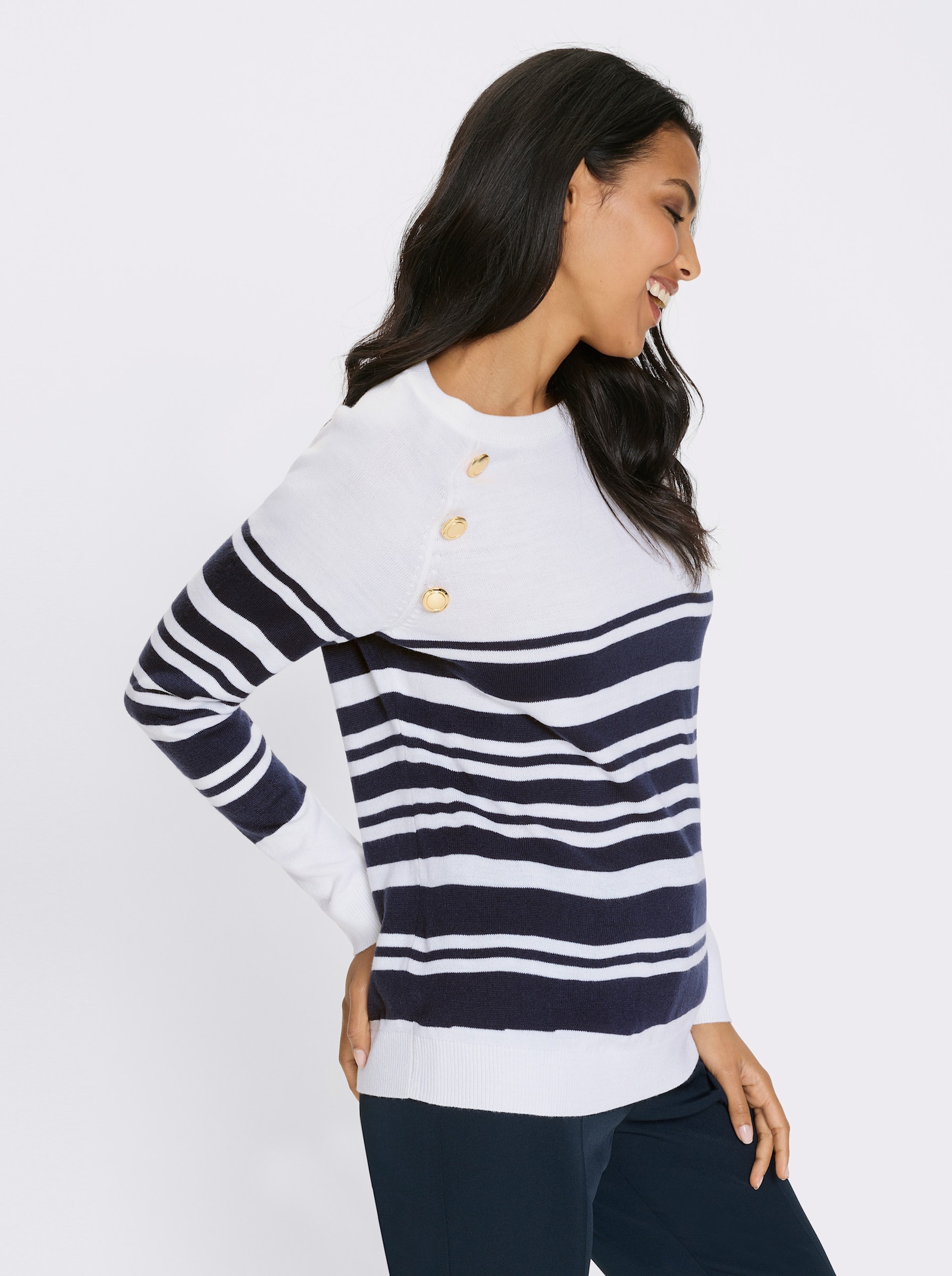 Langarm-Pullover mit goldfarbenen Knöpfen - weiß-marine-geringelt