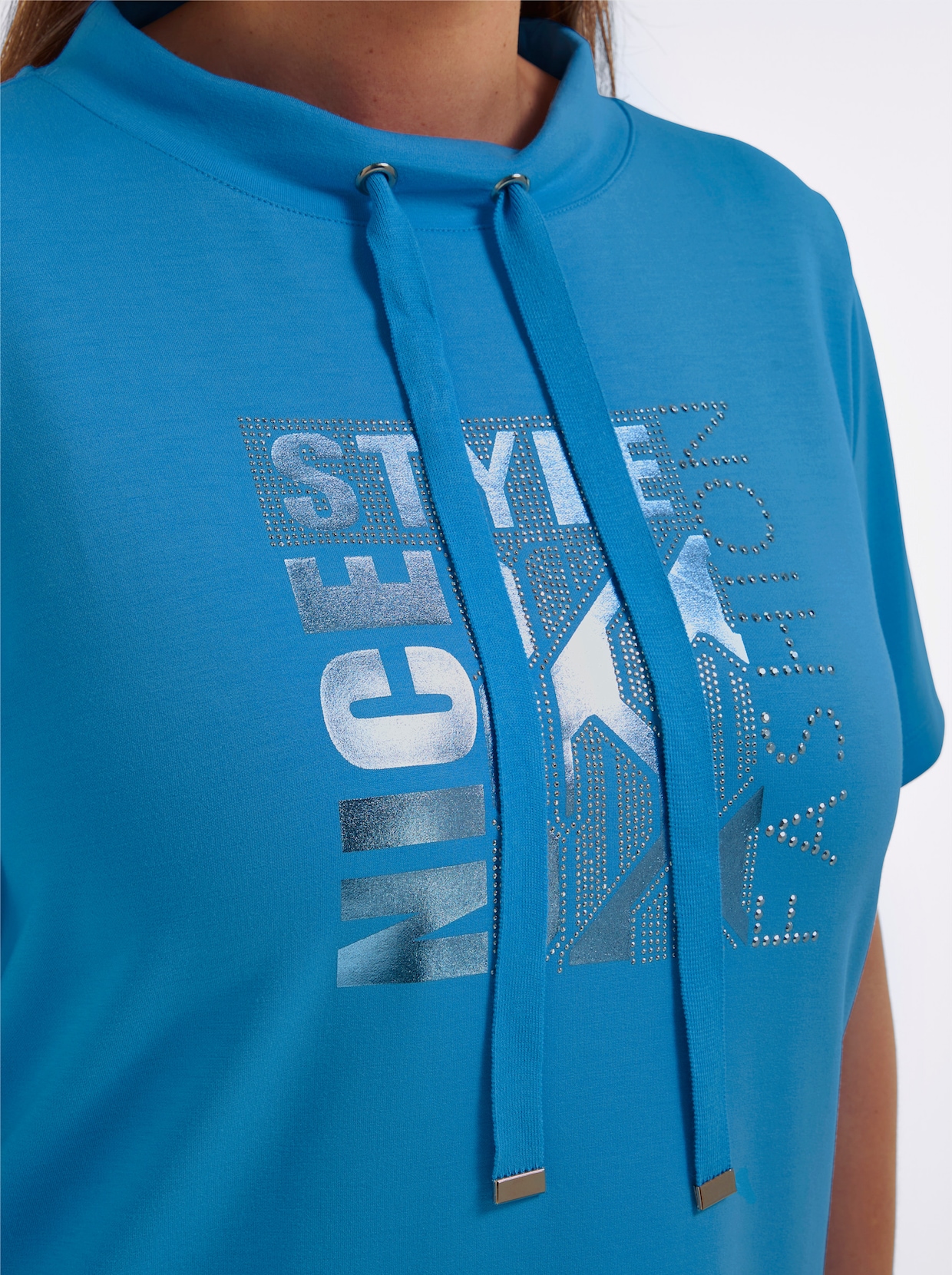 Kurzarmshirt mit Stehkragen - himmelblau