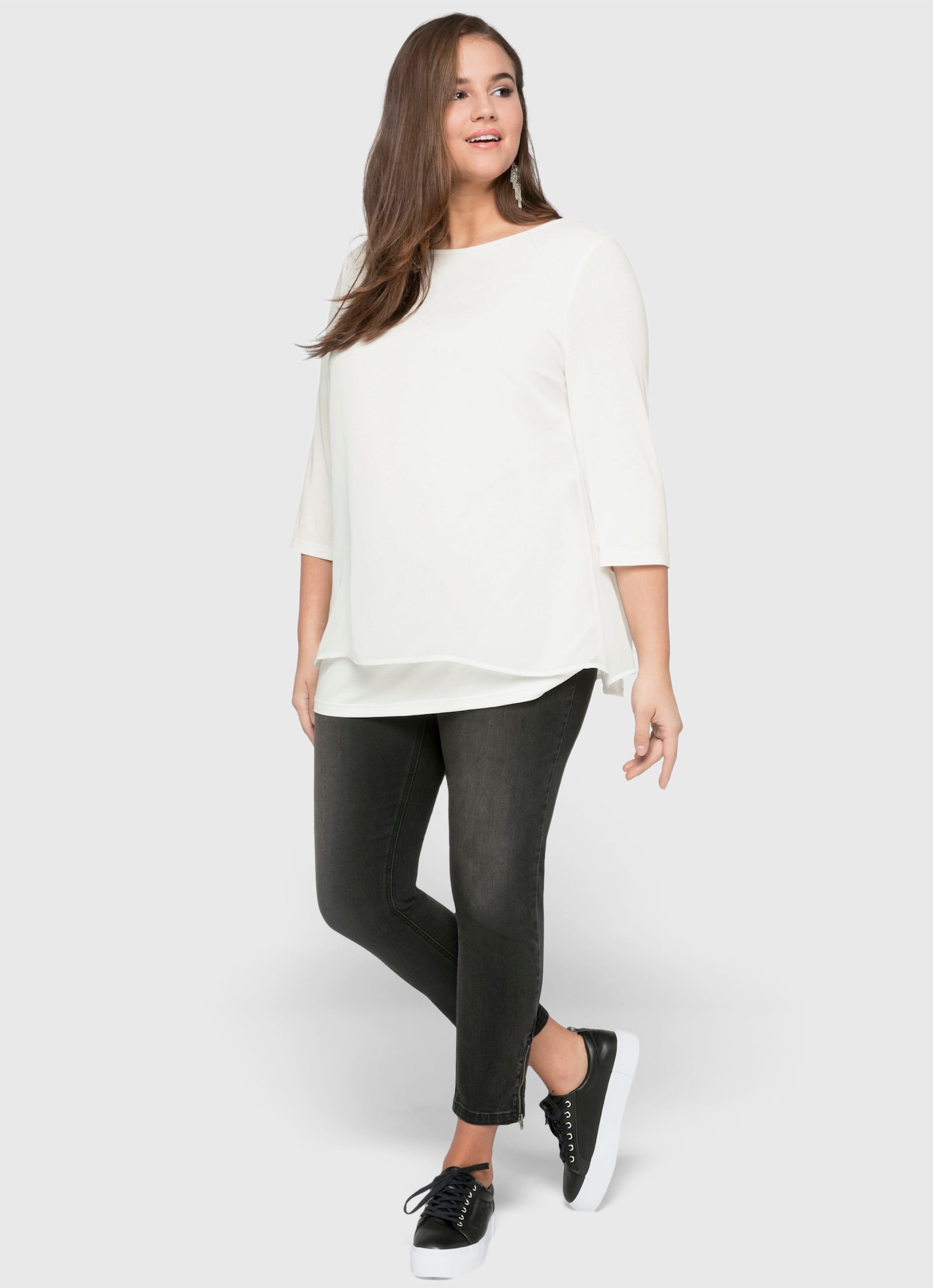 sheego Blusenshirt mit Zipfelsaum - offwhite