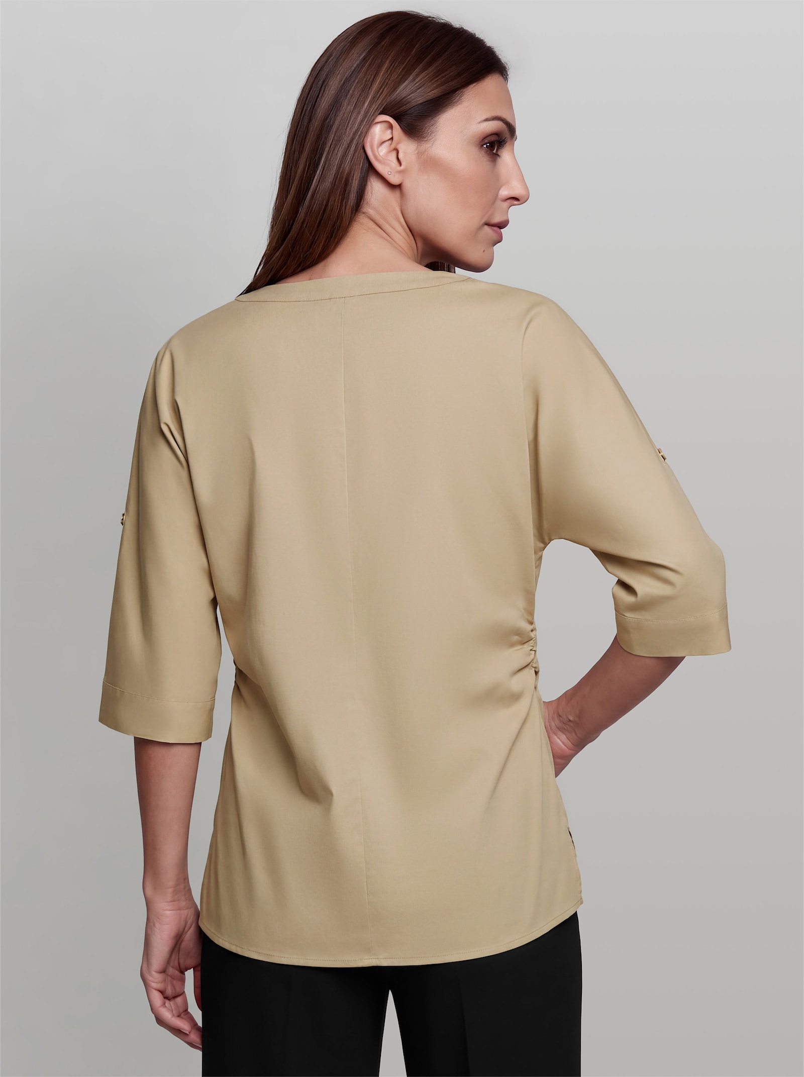 heine Baumwollbluse mit seitlicher Raffung - sand