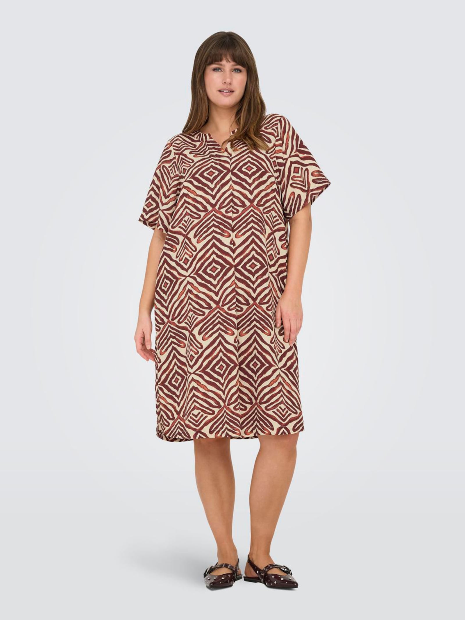ONLY CARMAKOMA Sommerkleid - hot chocolate aop:tribe