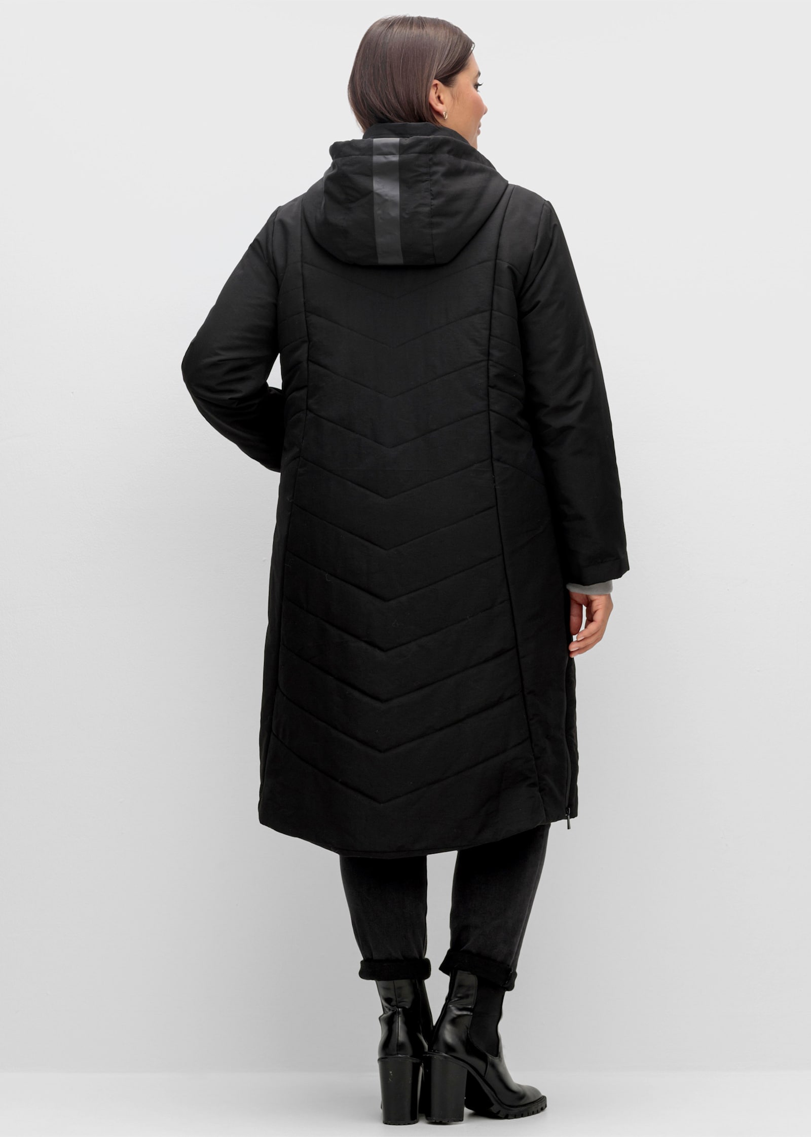 sheego Steppmantel mit seitlichen Reißverschlüssen - schwarz