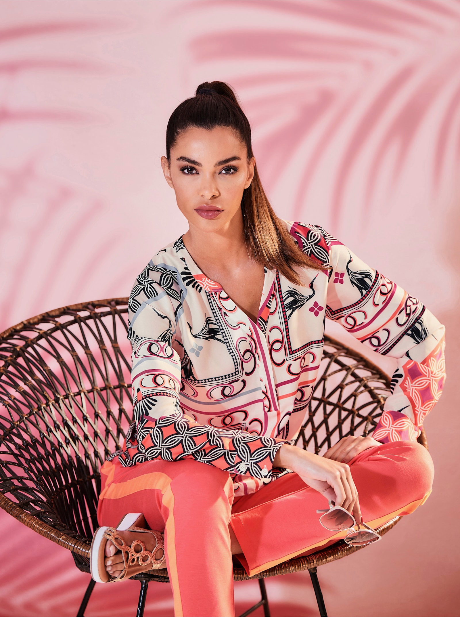 heine Langarm-Bluse mit platziertem Druck - elfenbein-hummer-bedruckt