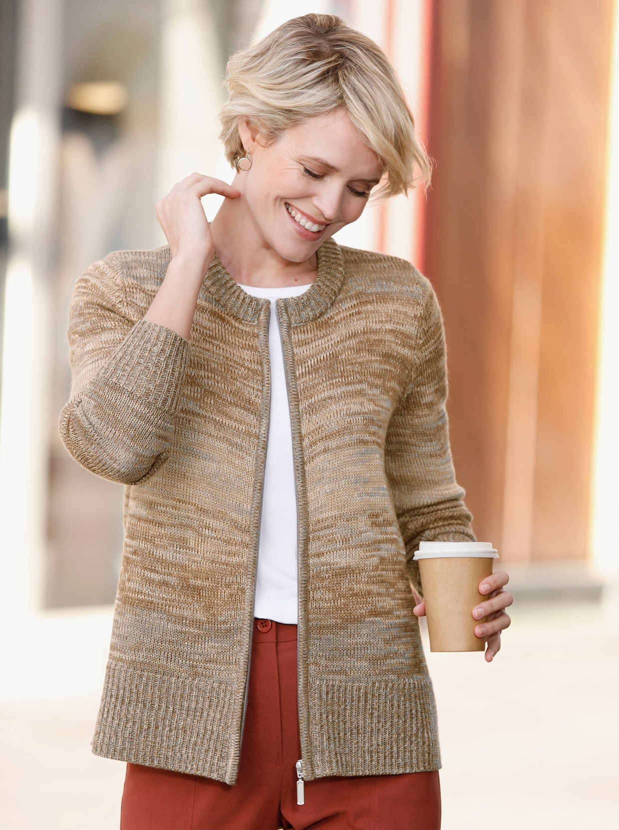 Pletený sveter - Hnedo-sezamovo melírovaná