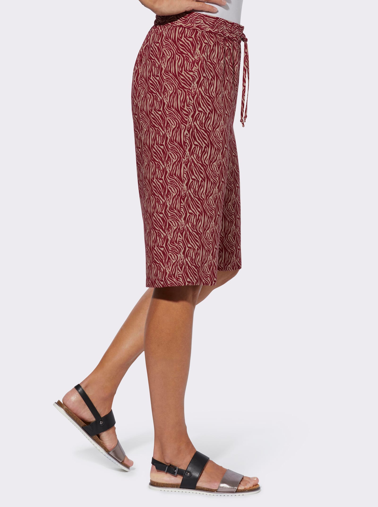 Bermuda met zebrapatroon - beige/donkerrood bedrukt