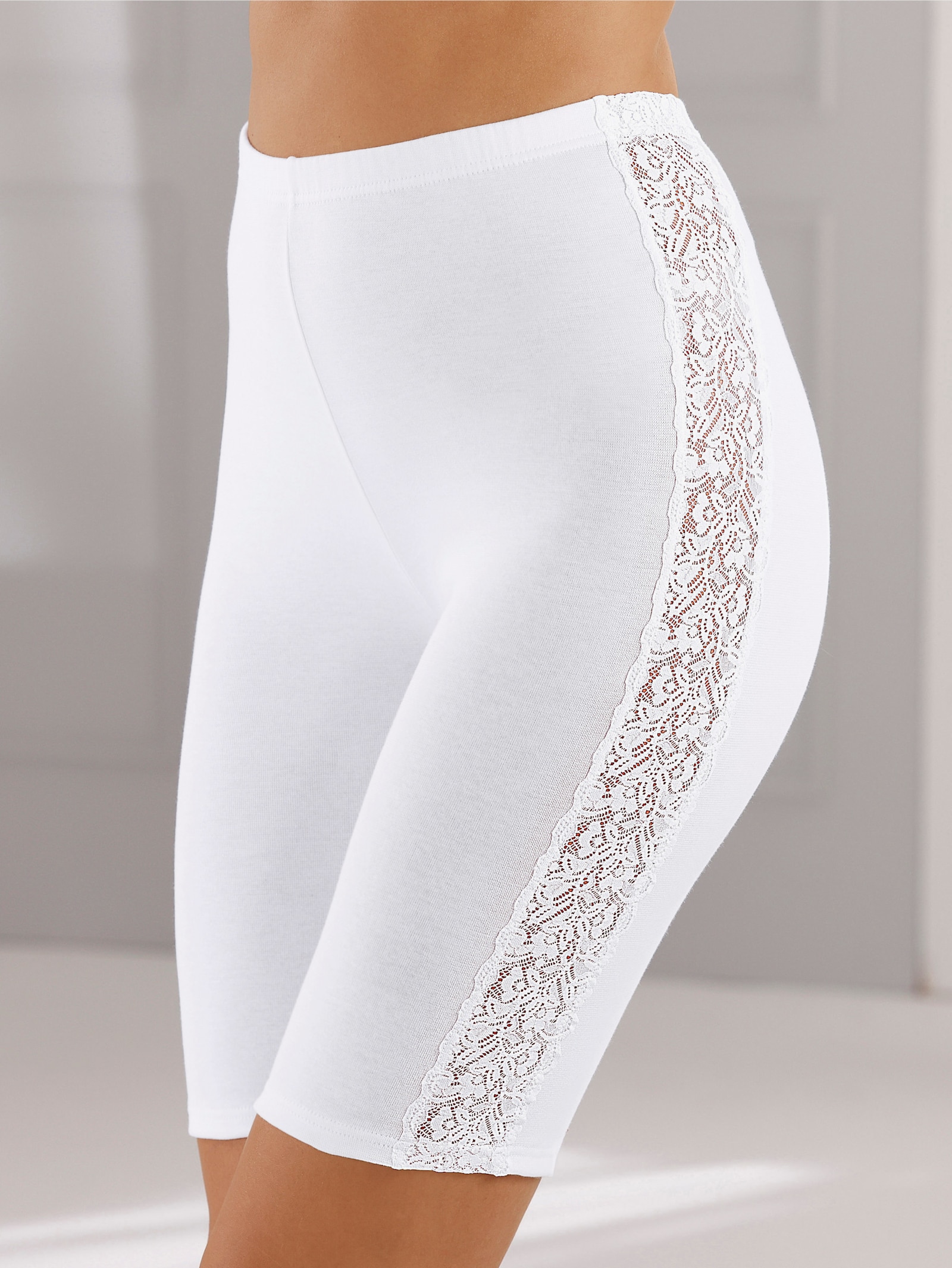 Longpanty mit Spitzen-Einsatz seitlich - weiß