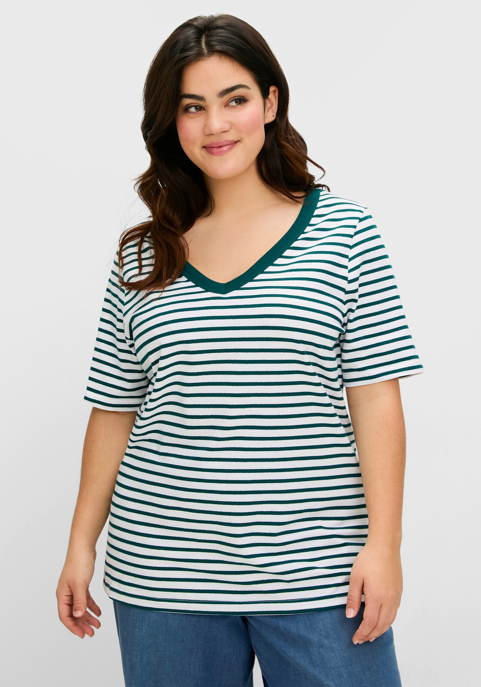 sheego T-shirt à rayures avec encolure en V - bleu pétrole à rayures