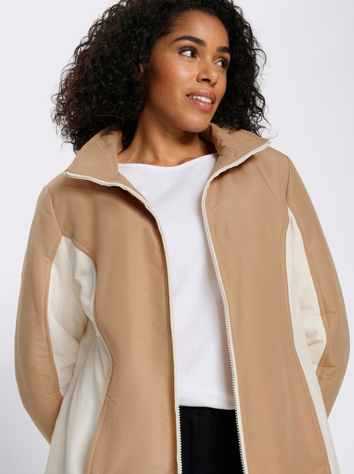 Funktionsmantel mit abnehmbarer Kapuze - camel-champagner