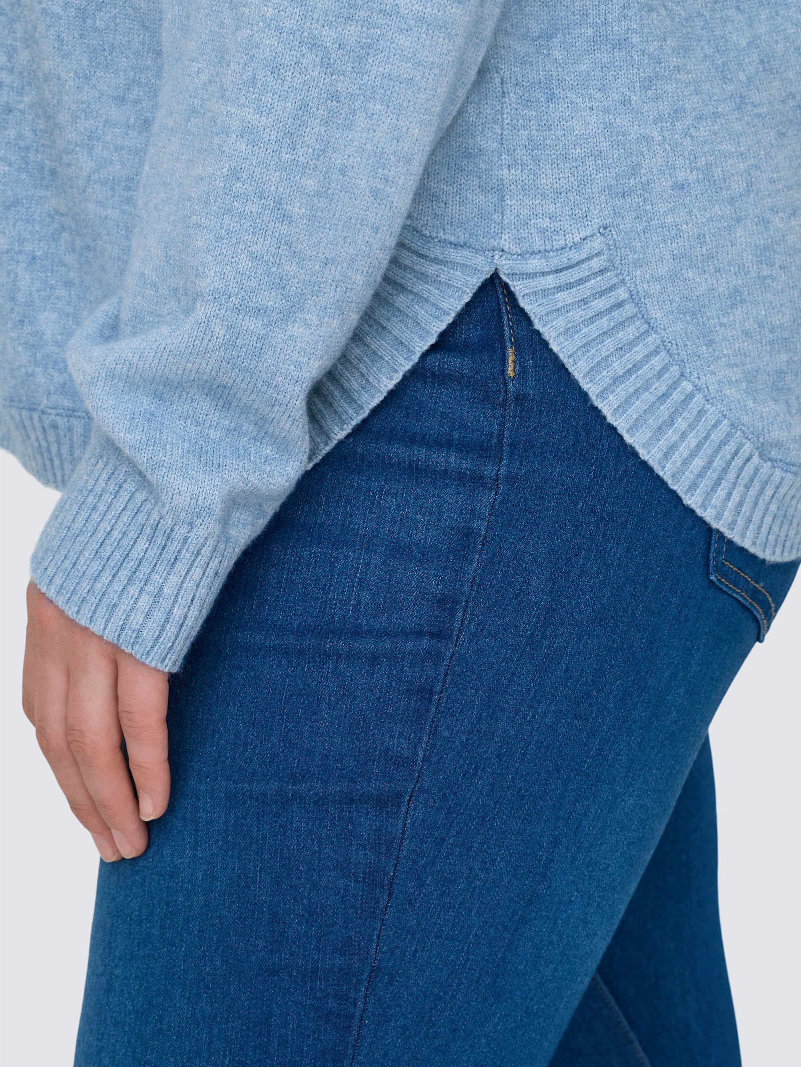 ONLY CARMAKOMA V-Ausschnitt-Pullover - allure detail:melange