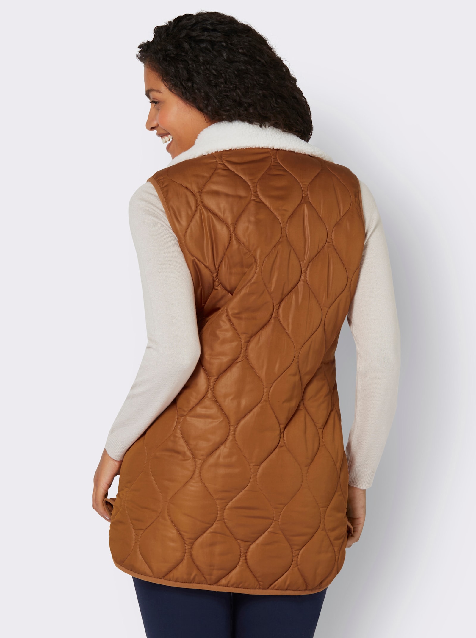 Longweste mit abnehmbarem Teddyfleece-Futter am Kragen - cognac