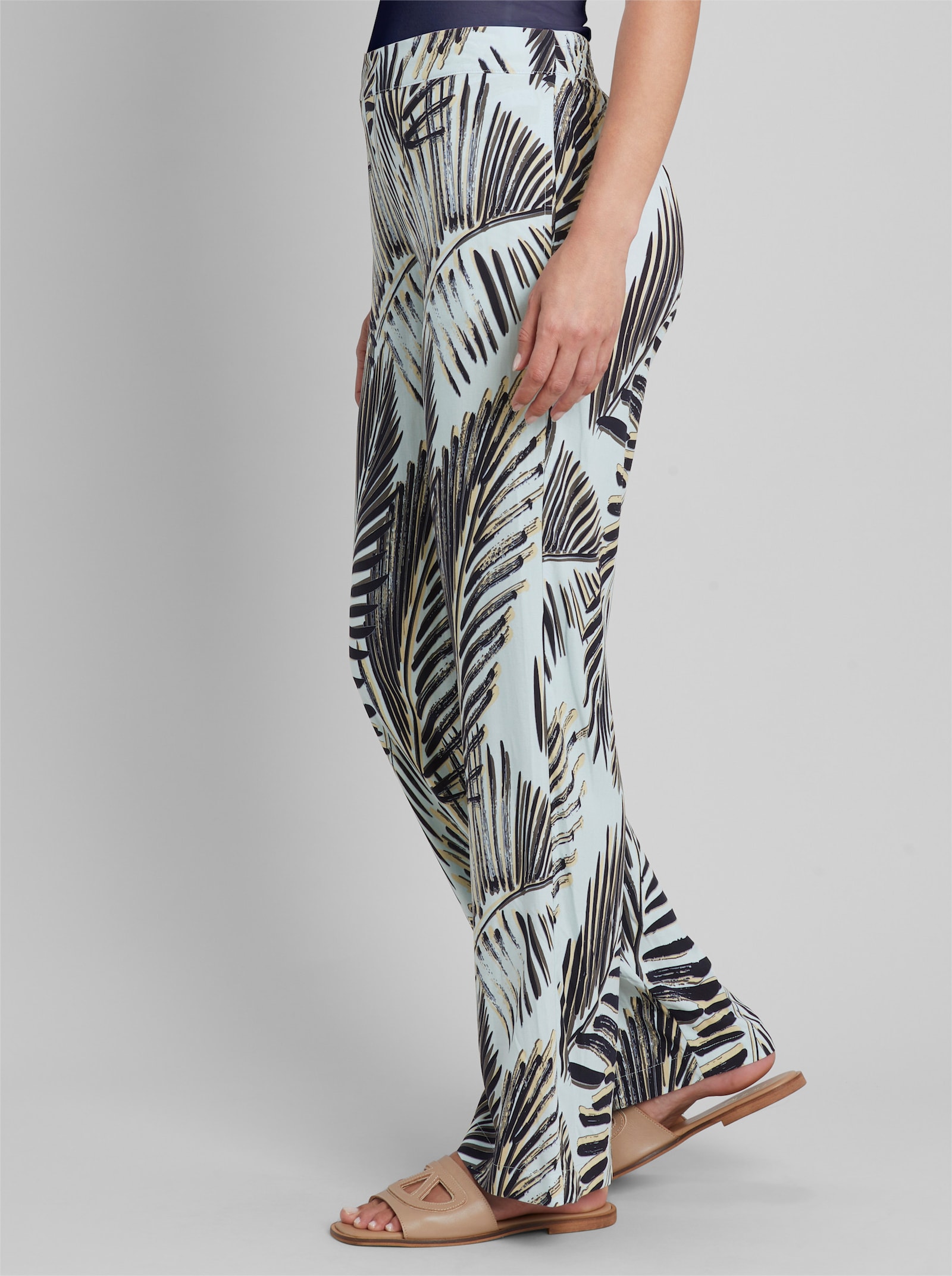 heine Webhose mit Blätterprint - hellblau-marine-bedruckt