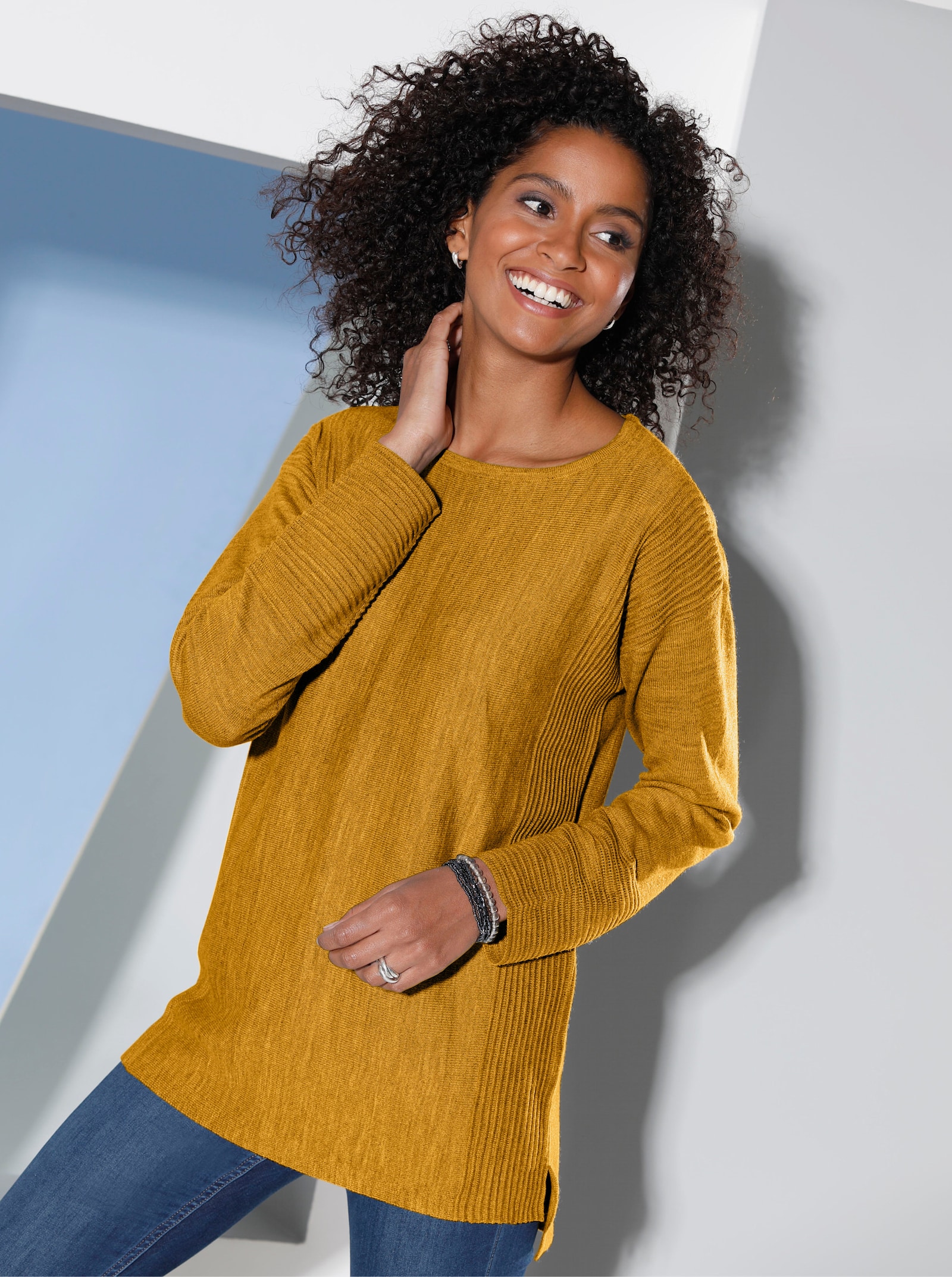 Rundhalspullover mit Ripp-Details - curry