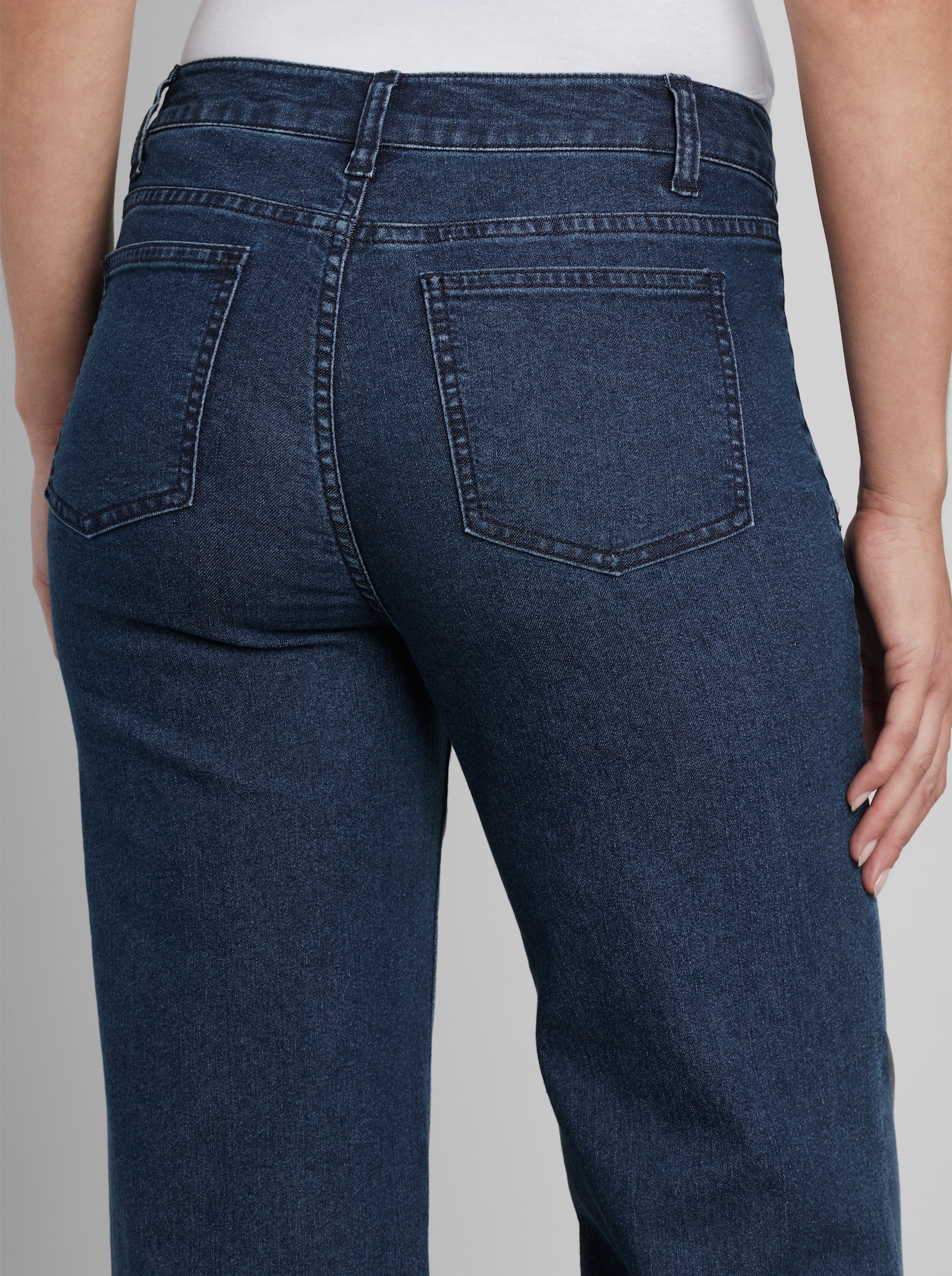heine Bootcut-Jeans mit aufgesetzten Taschen - blue-stone-washed