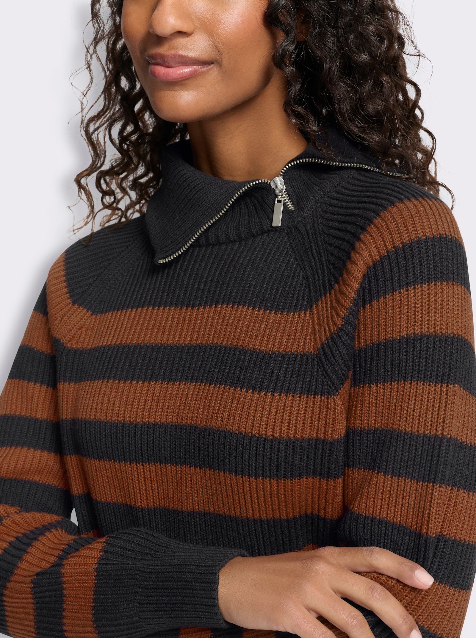 heine Langarm-Pullover mit Ringelstreifen - schwarz-cognac-geringelt