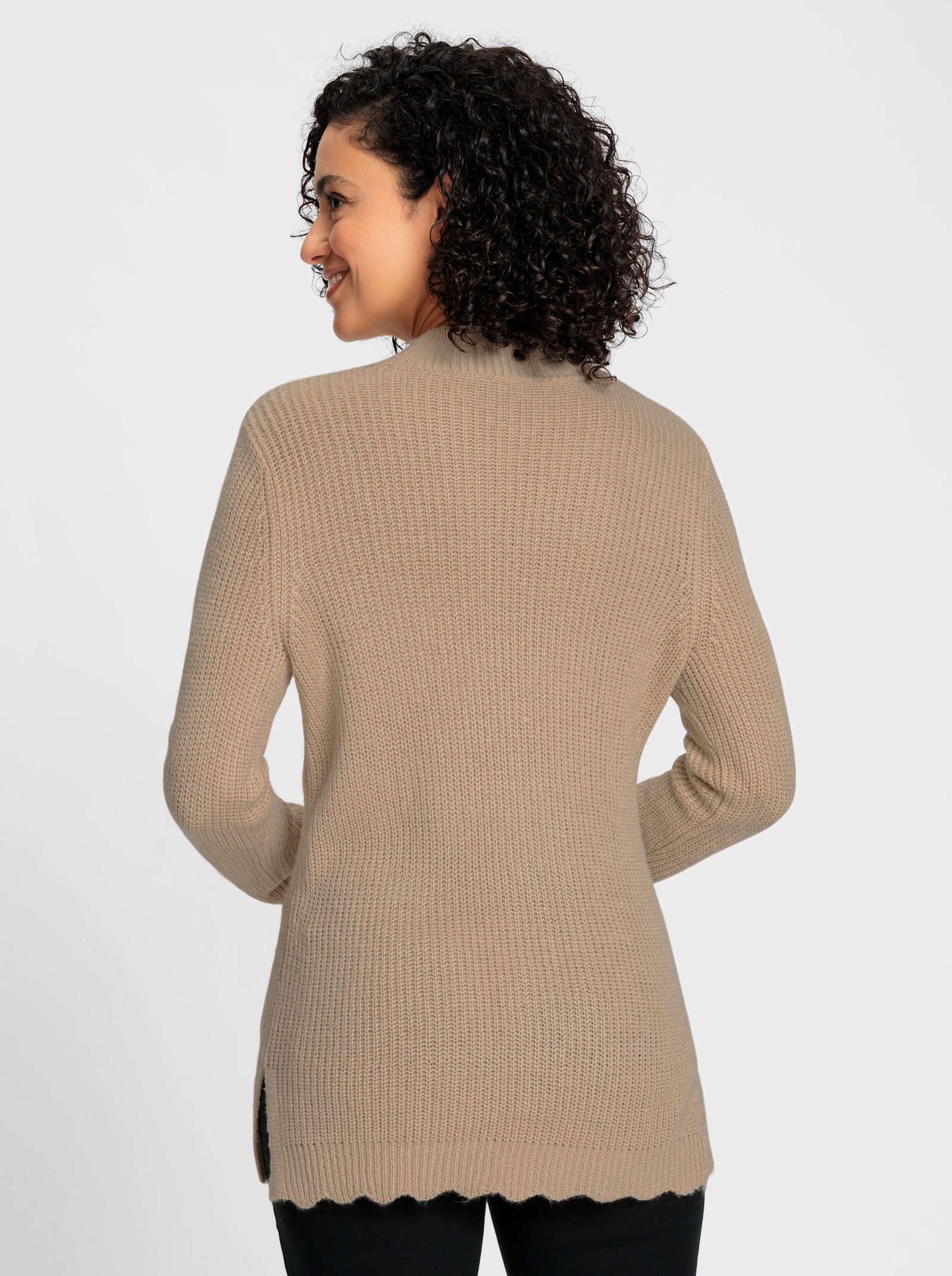 Longpullover mit Wellenabschlüssen - beige