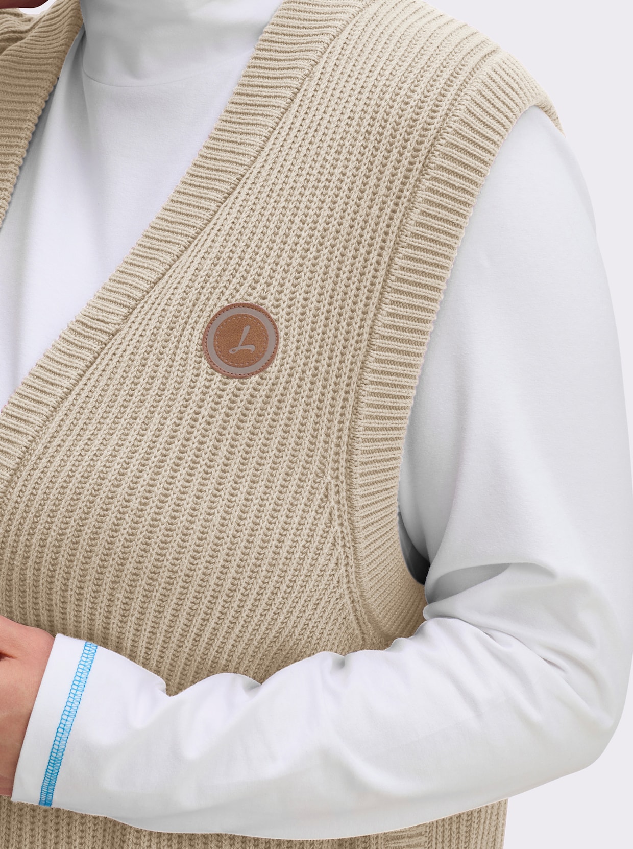 Strickweste in Longform, gerippt - sand