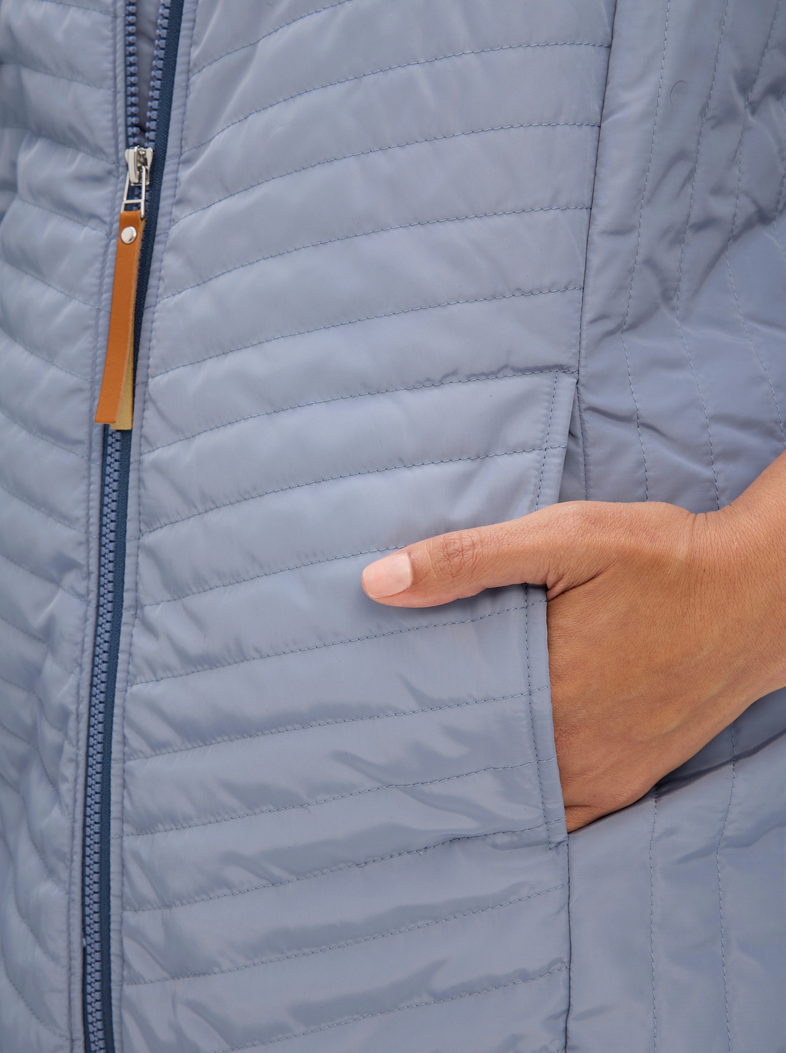 sheego Steppweste mit leichter Wattierung - taubenblau-rauchblau