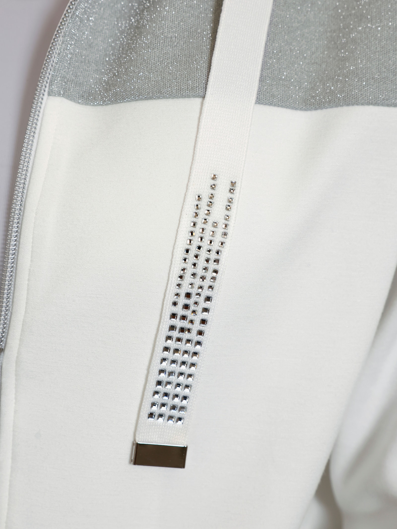 Sweatjacke im softweichen Modal-Mix - ecru-silberfarben