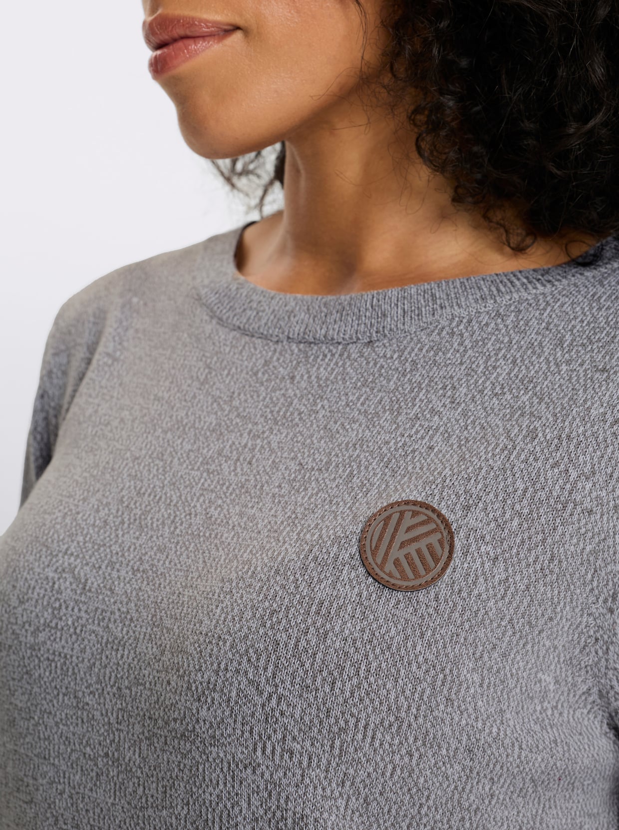 Longpullover mit 50% Baumwolle - grau-meliert