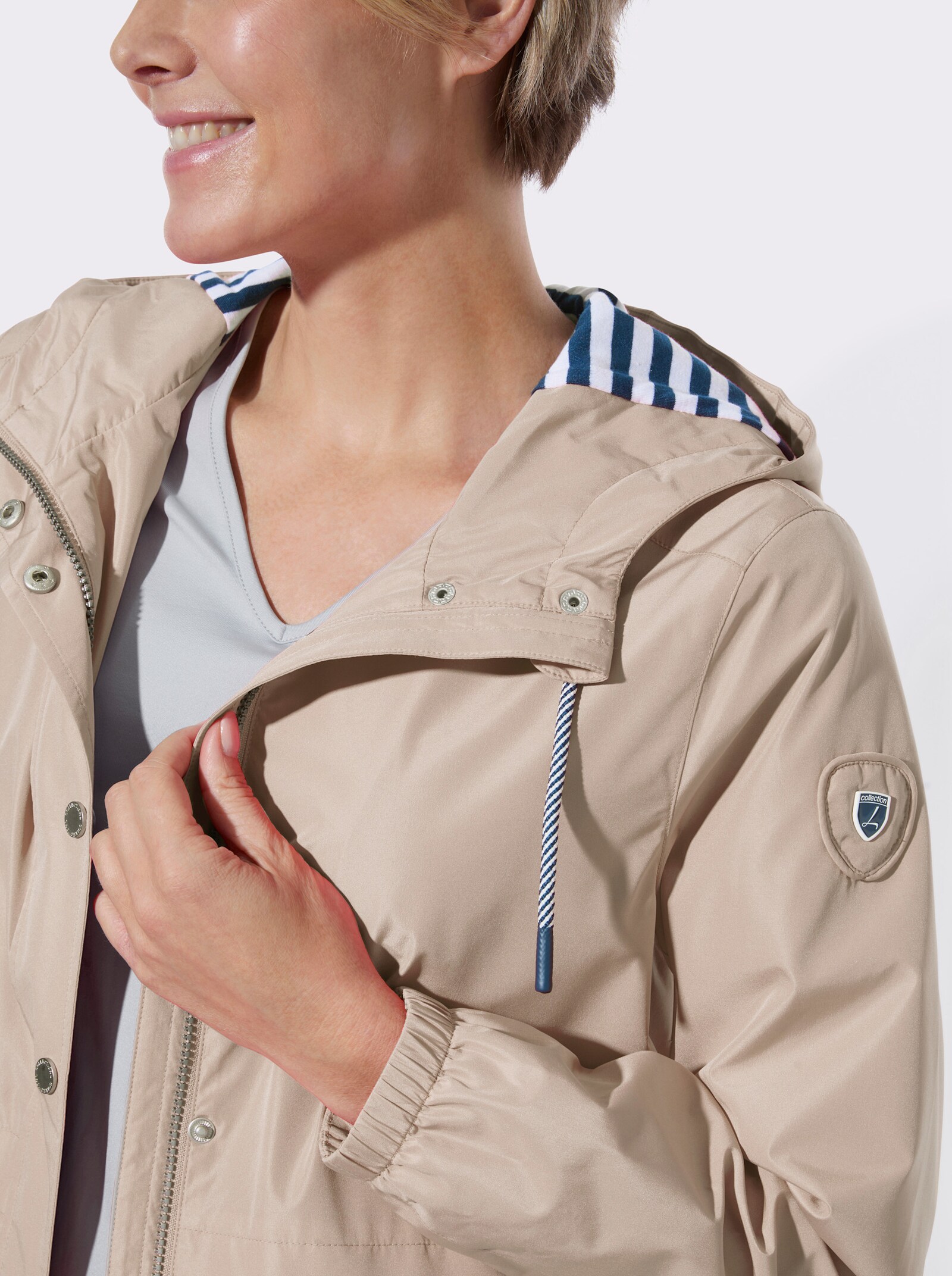 Übergangsjacke mit Kapuze - sand