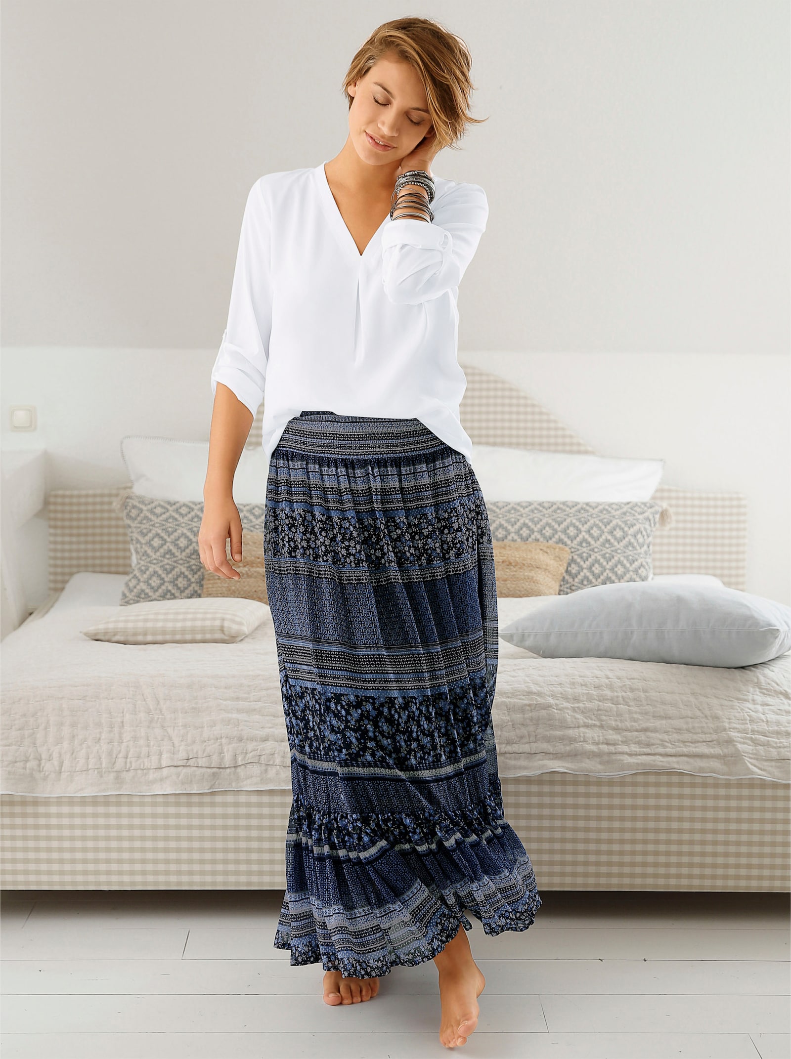 Longbluse mit verlängertem Rückenteil - weiß