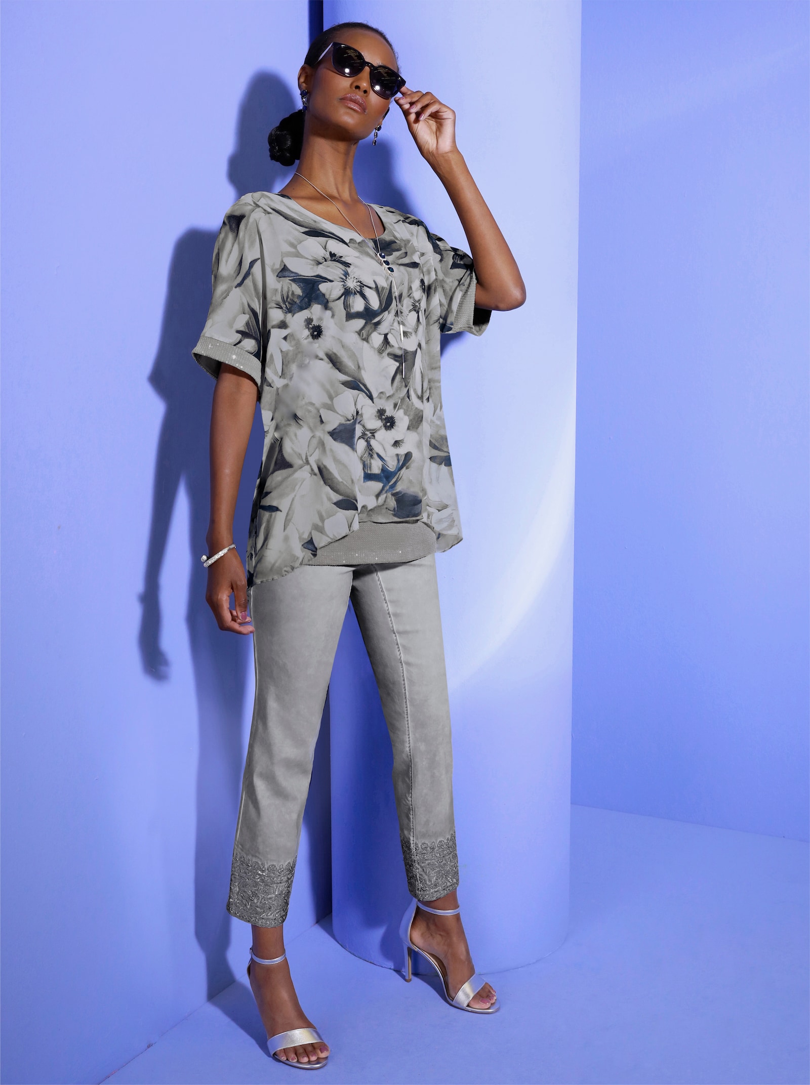 Longbluse im Mix aus Viskose und Seide - ecru-bedruckt