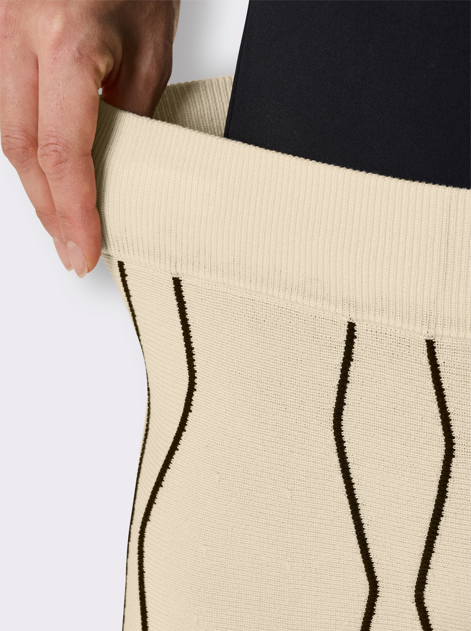 CREATION L PREMIUM Strickrock mit 70% Lyocell - champagner-schwarz