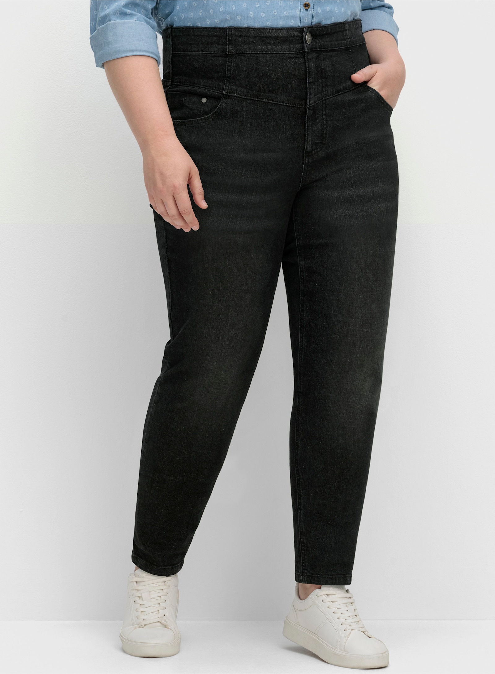sheego High waist jeans in smal model - black denim