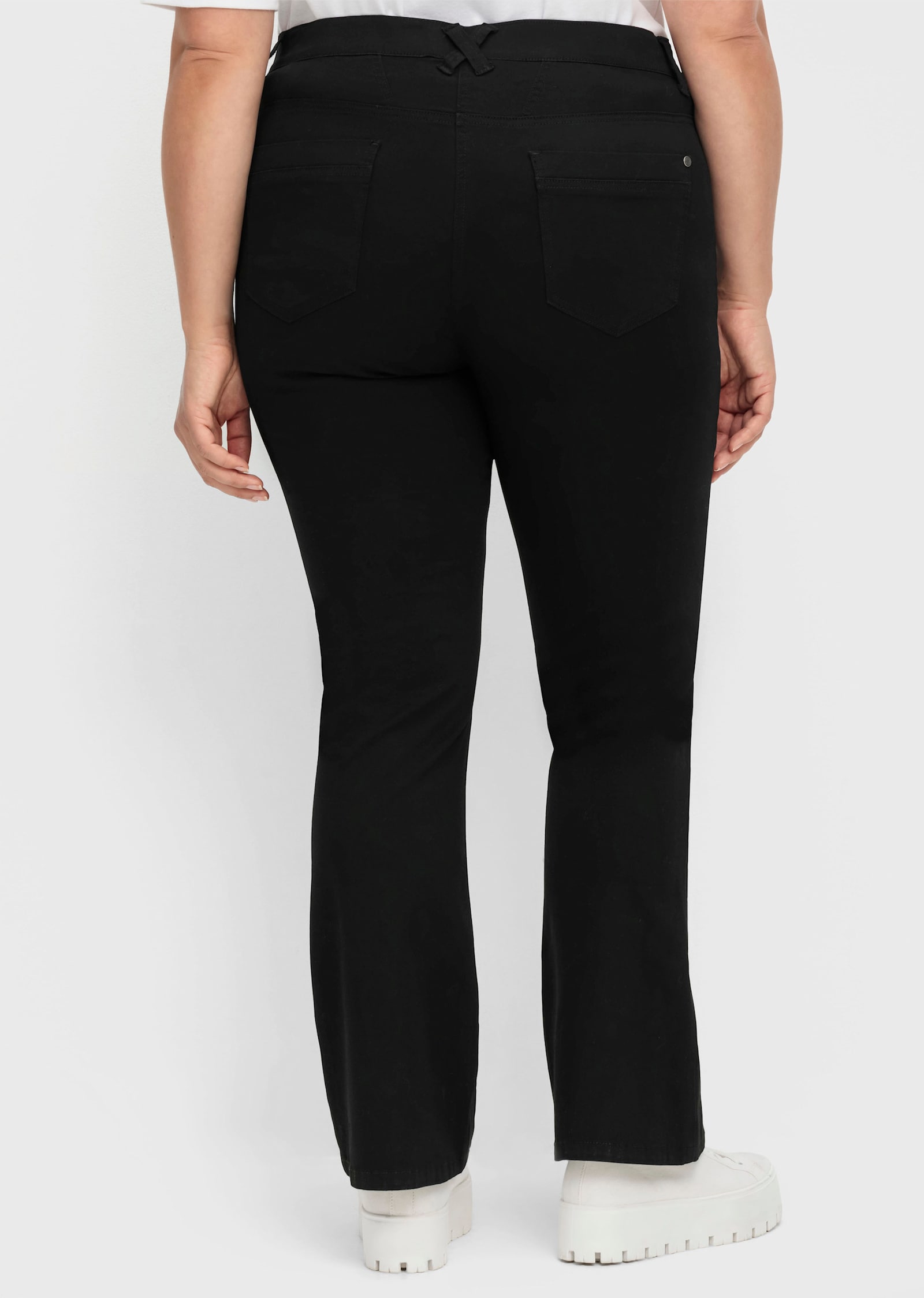 sheego Bootcut-broek met elastische band - zwart