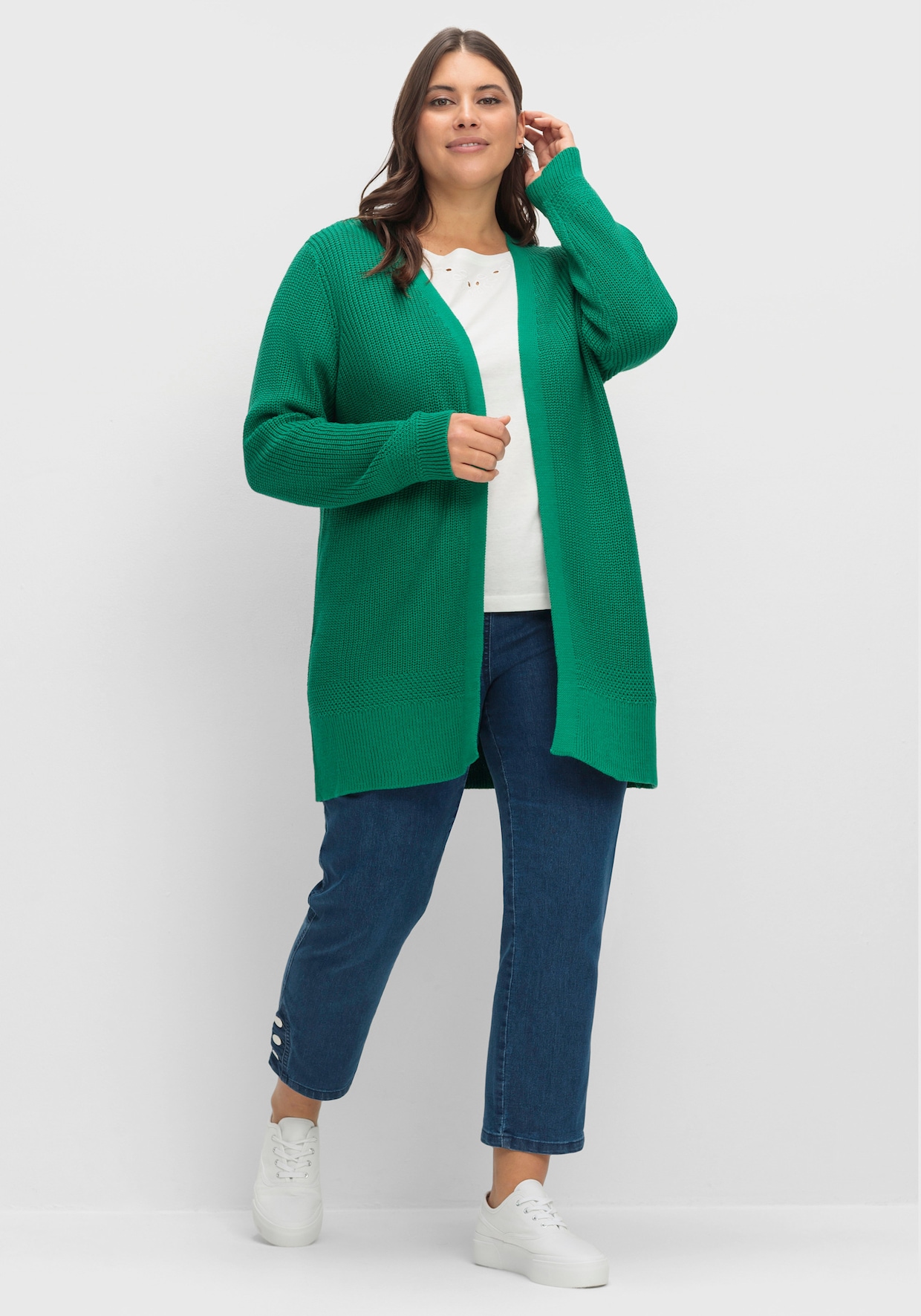 Longstrickjacke in passformgerechter Verarbeitung - grün