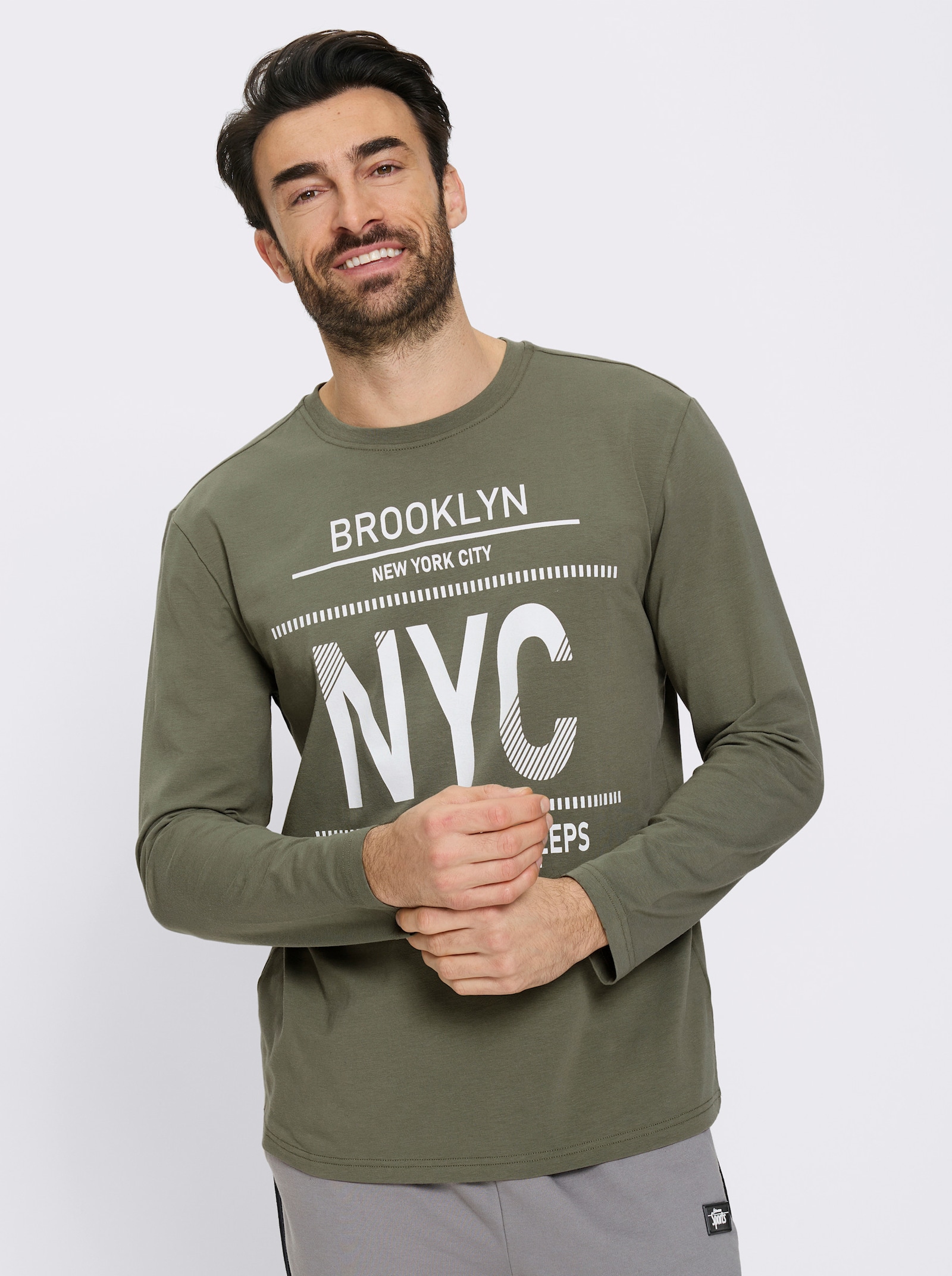 Catamaran Sports Freizeitshirt mit platziertem Druck - khaki-weiß-bedruckt