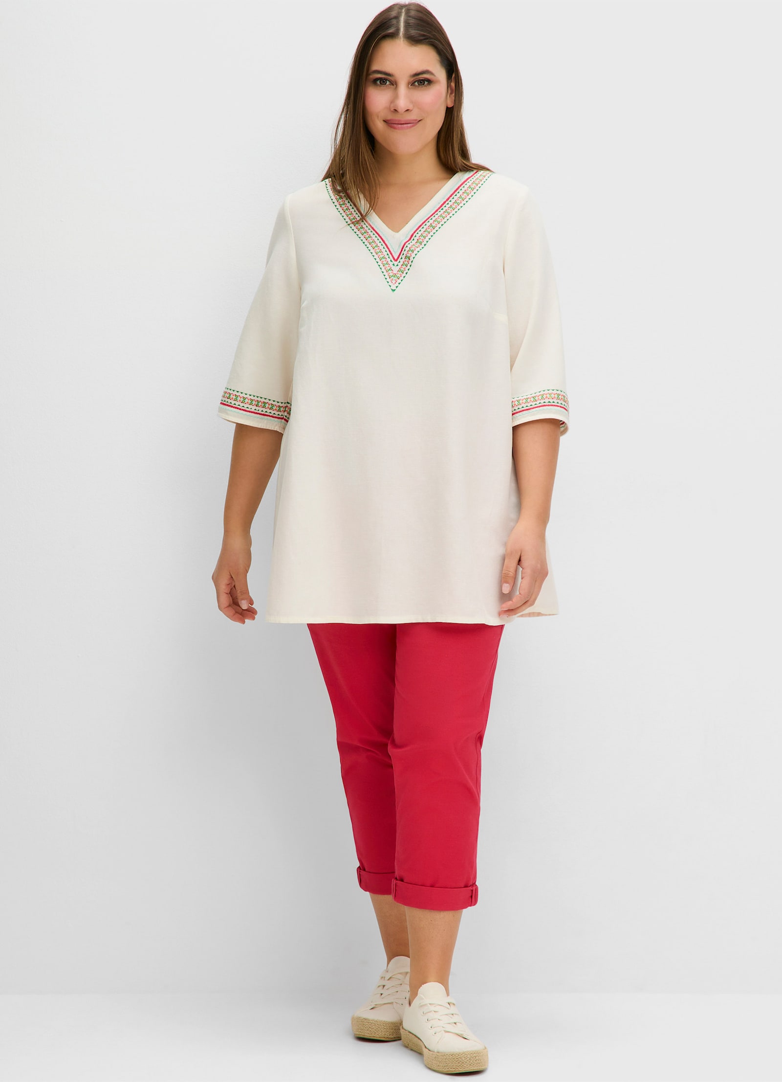 sheego Tunika mit Stickerei - champagner