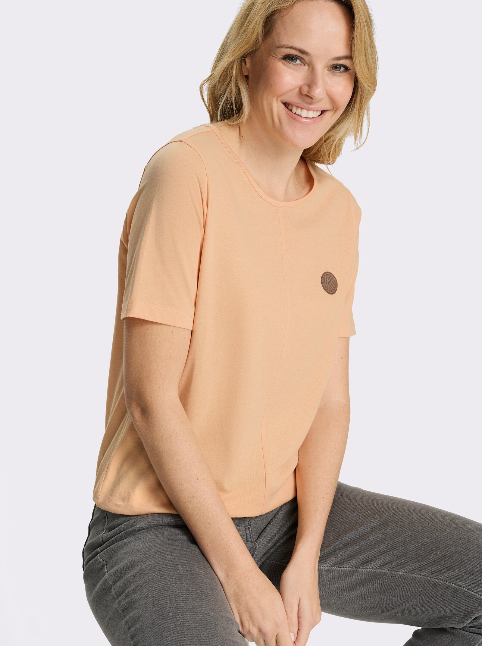 Kurzarmshirt mit elastischem Saum - apricot