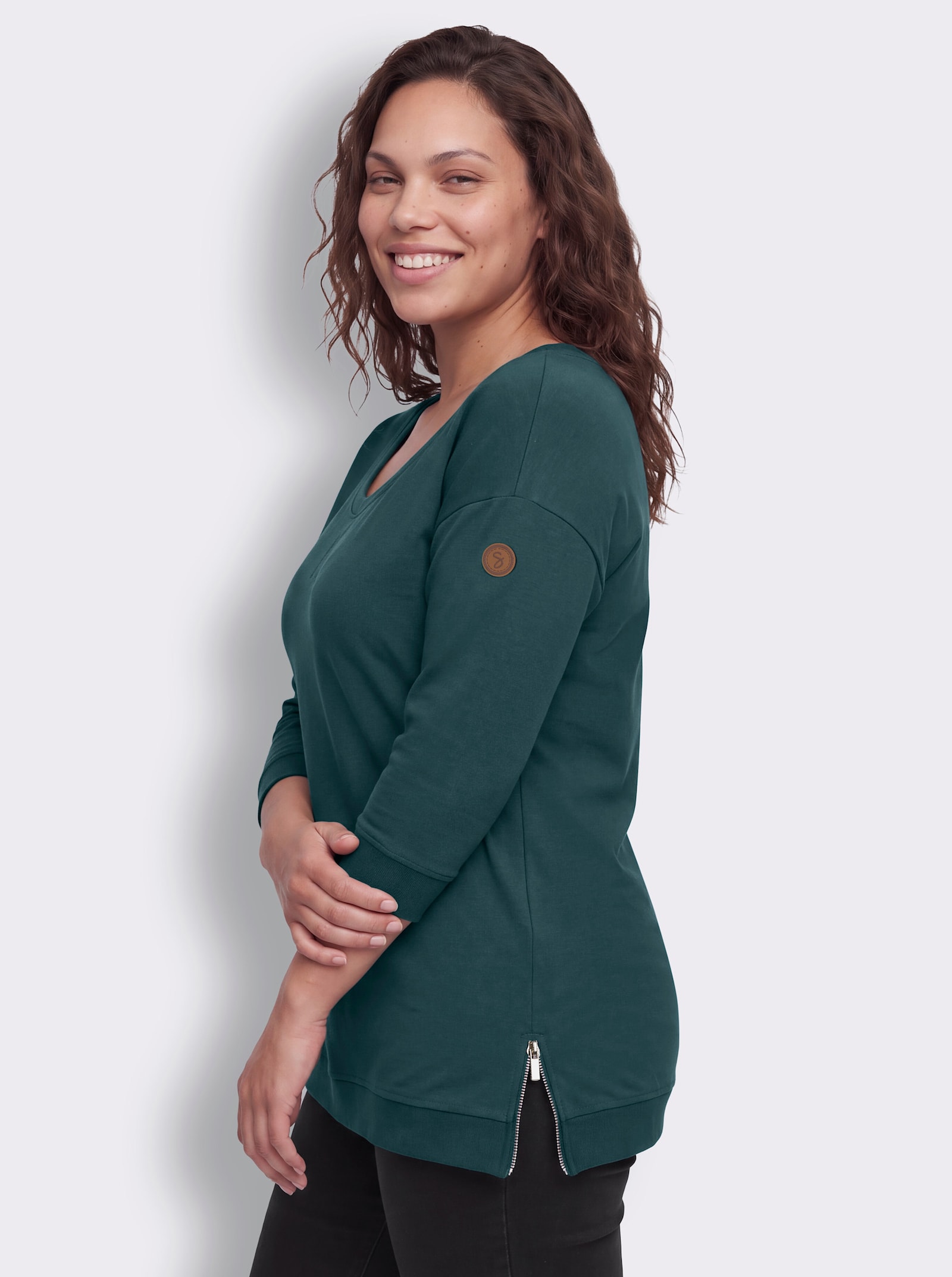 sheego Sweatshirt in Longform - aquapetrol