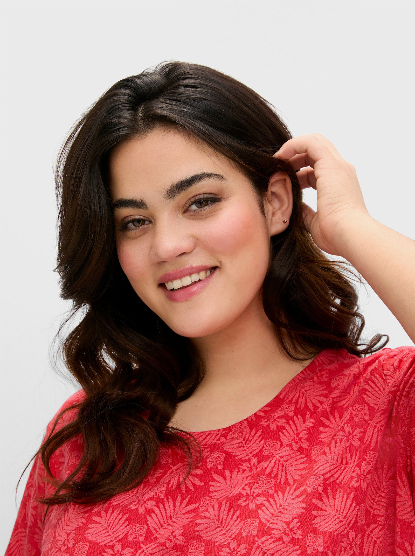 sheego Rundhalsshirt mit tonigem Jacquardmuster - erdbeere