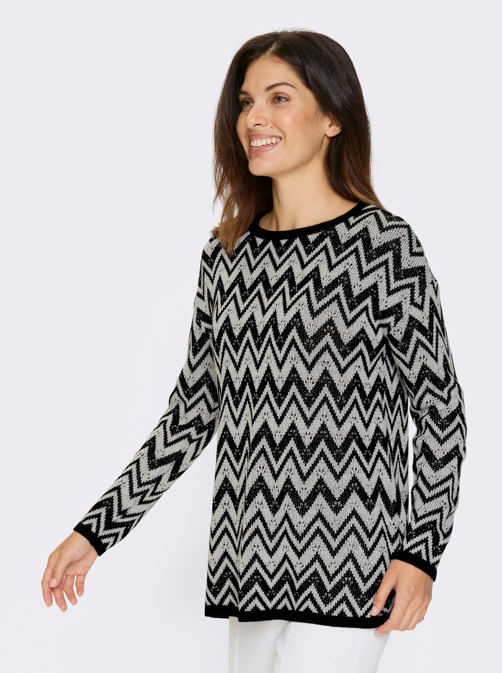 Longpullover mit Zickzack- und Ajour-Muster - schwarz-weiß-gemustert